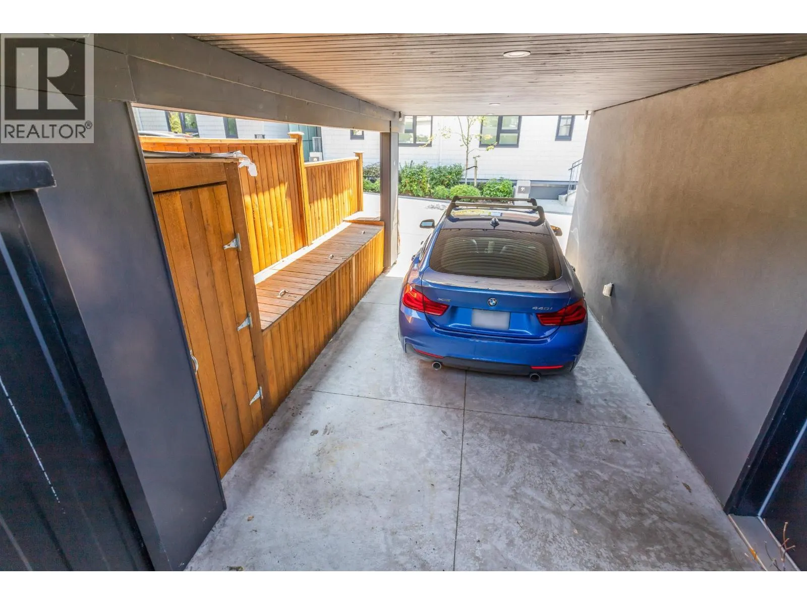 609 E 4TH STREET