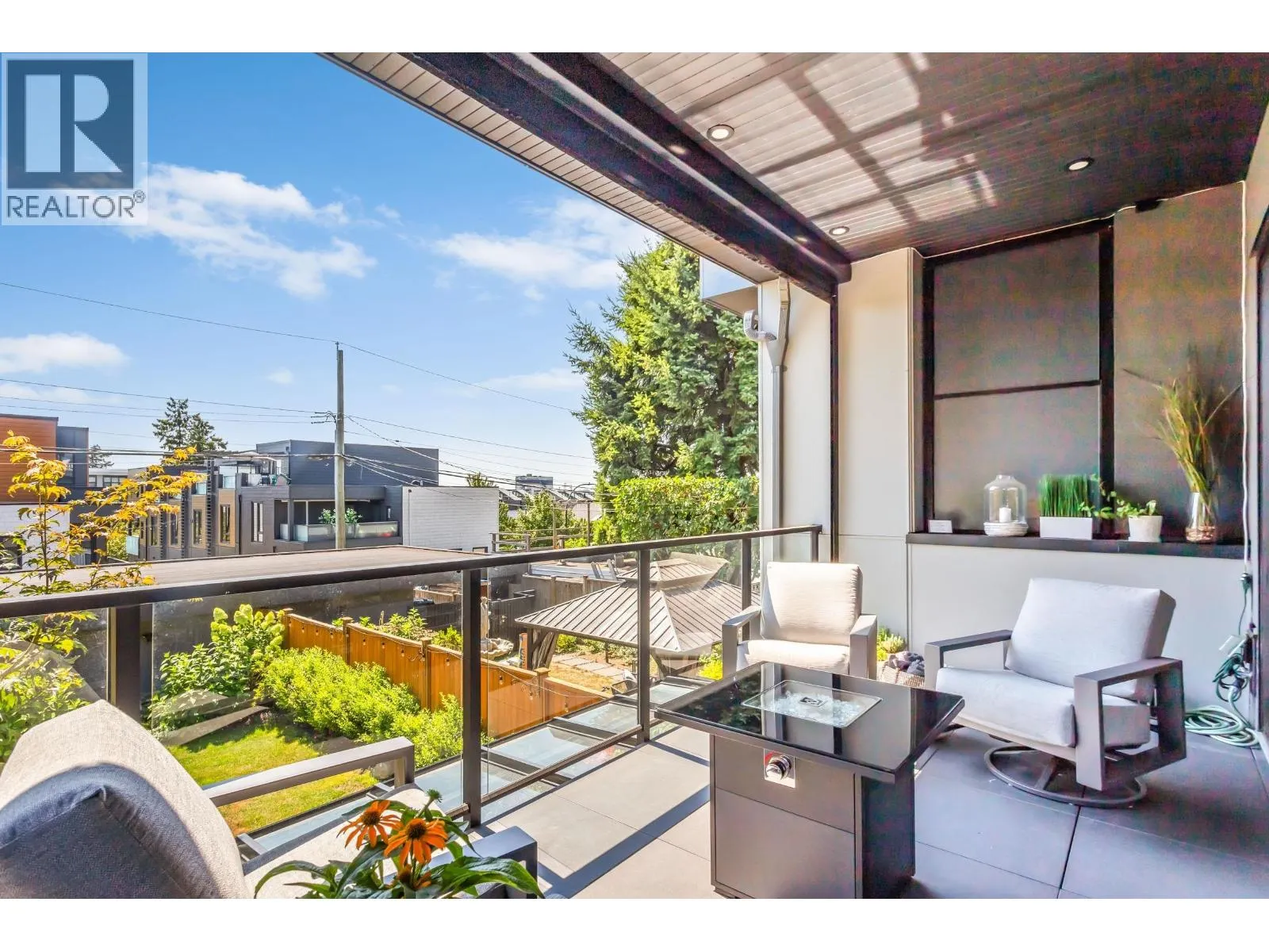 609 E 4TH STREET