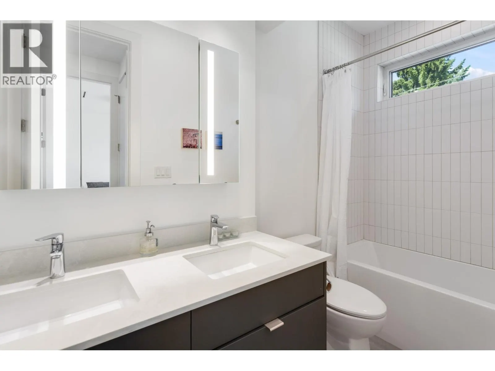 609 E 4TH STREET