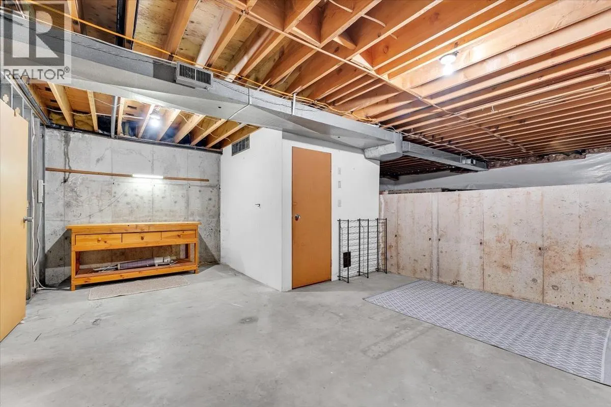 6225 MCKEE STREET