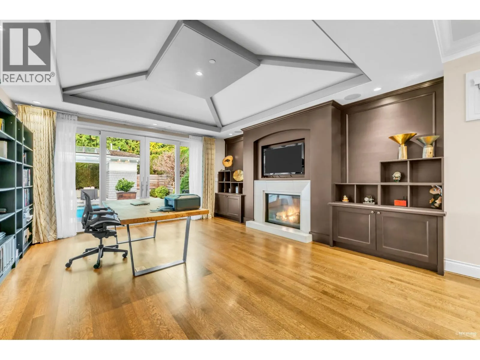 4358 ERWIN DRIVE