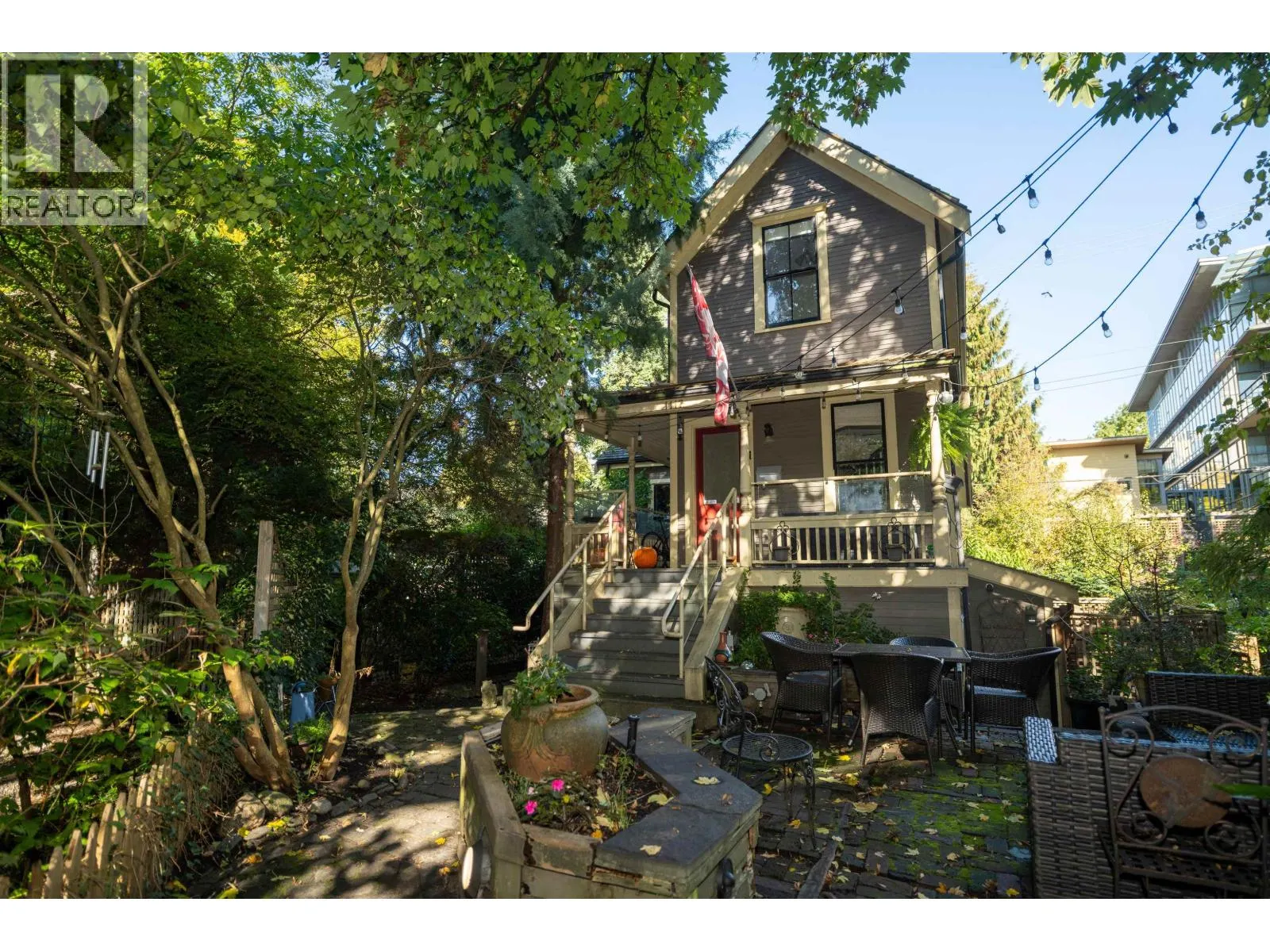 1119 PENDRELL STREET