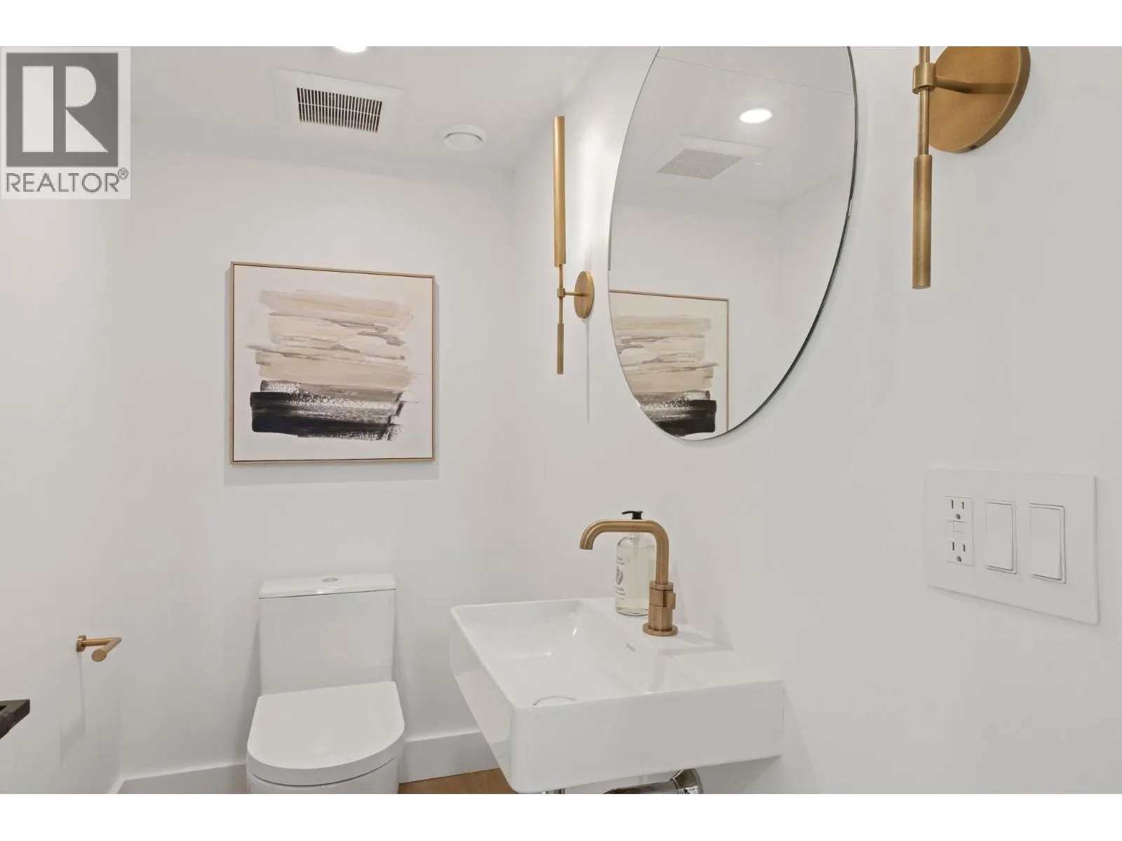 1 326 W 14TH STREET
