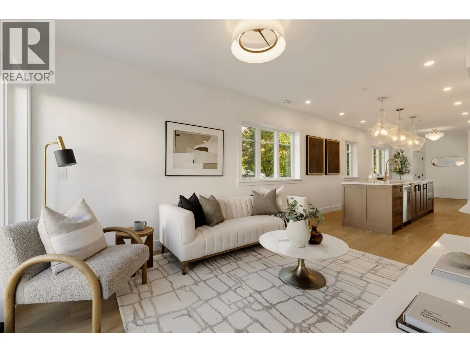 1 326 W 14TH STREET