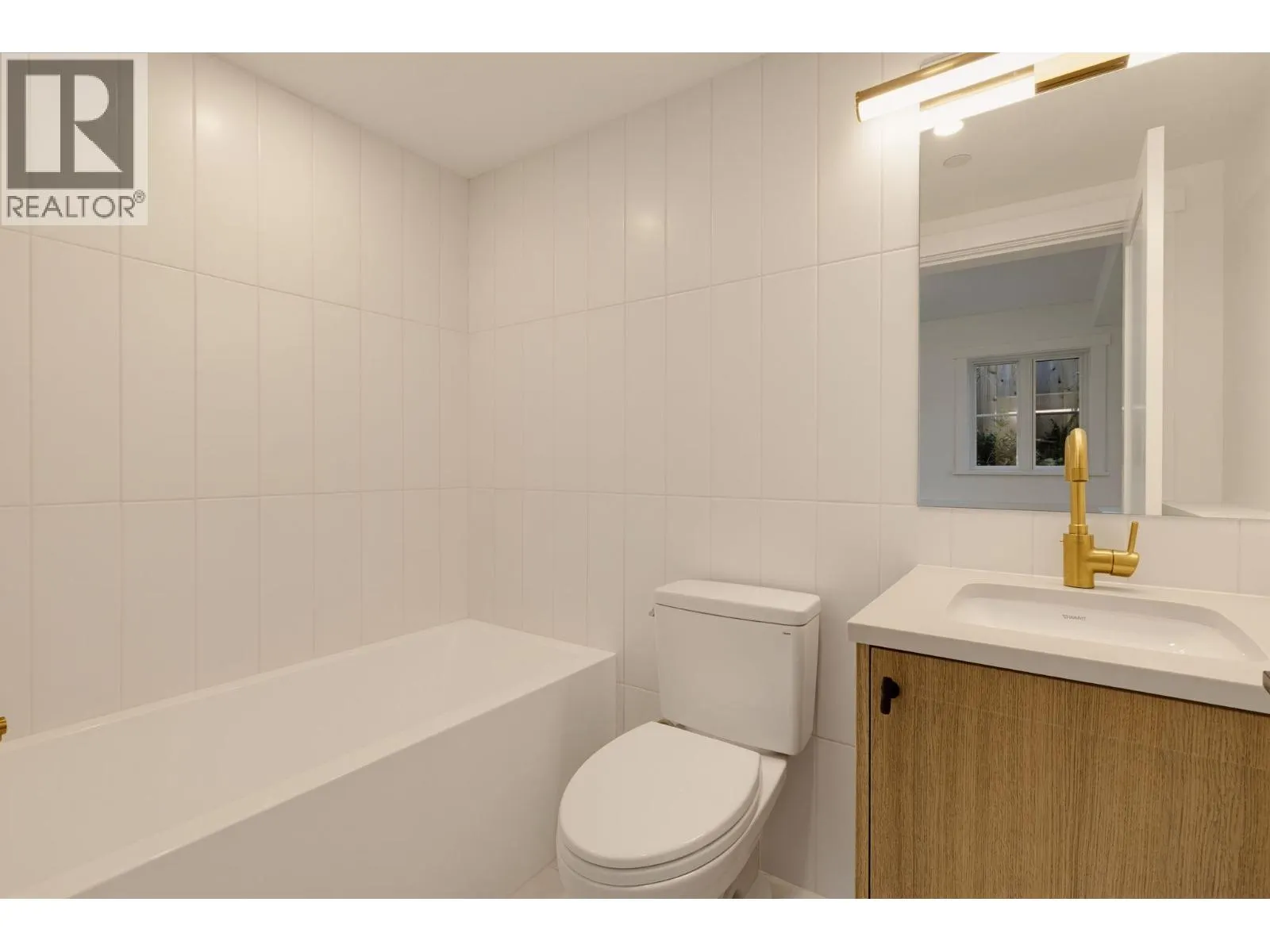 1 326 W 14TH STREET