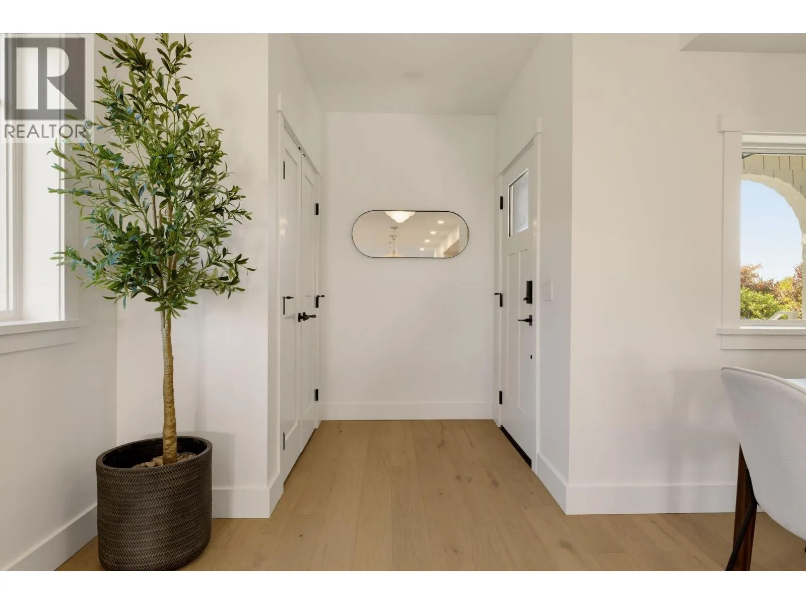 1 326 W 14TH STREET