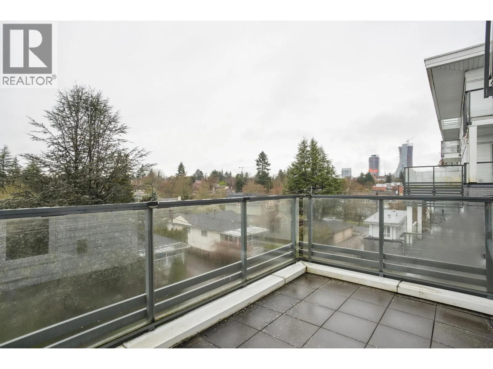 608 6677 CAMBIE STREET