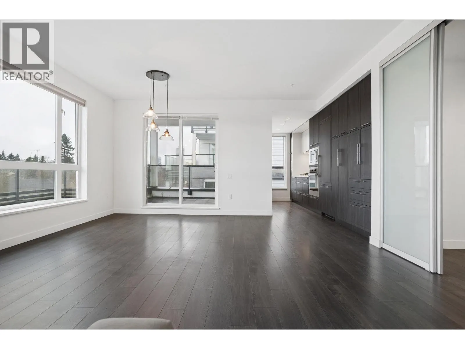 608 6677 CAMBIE STREET