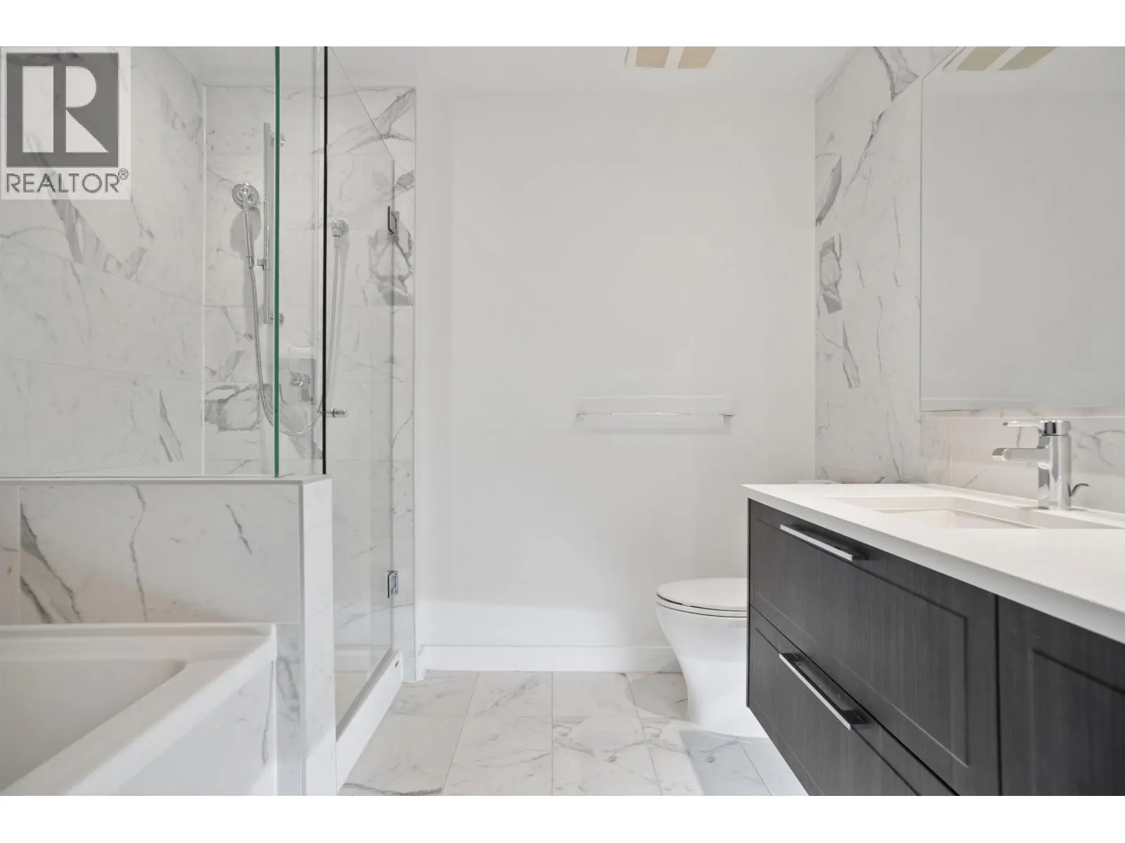 608 6677 CAMBIE STREET