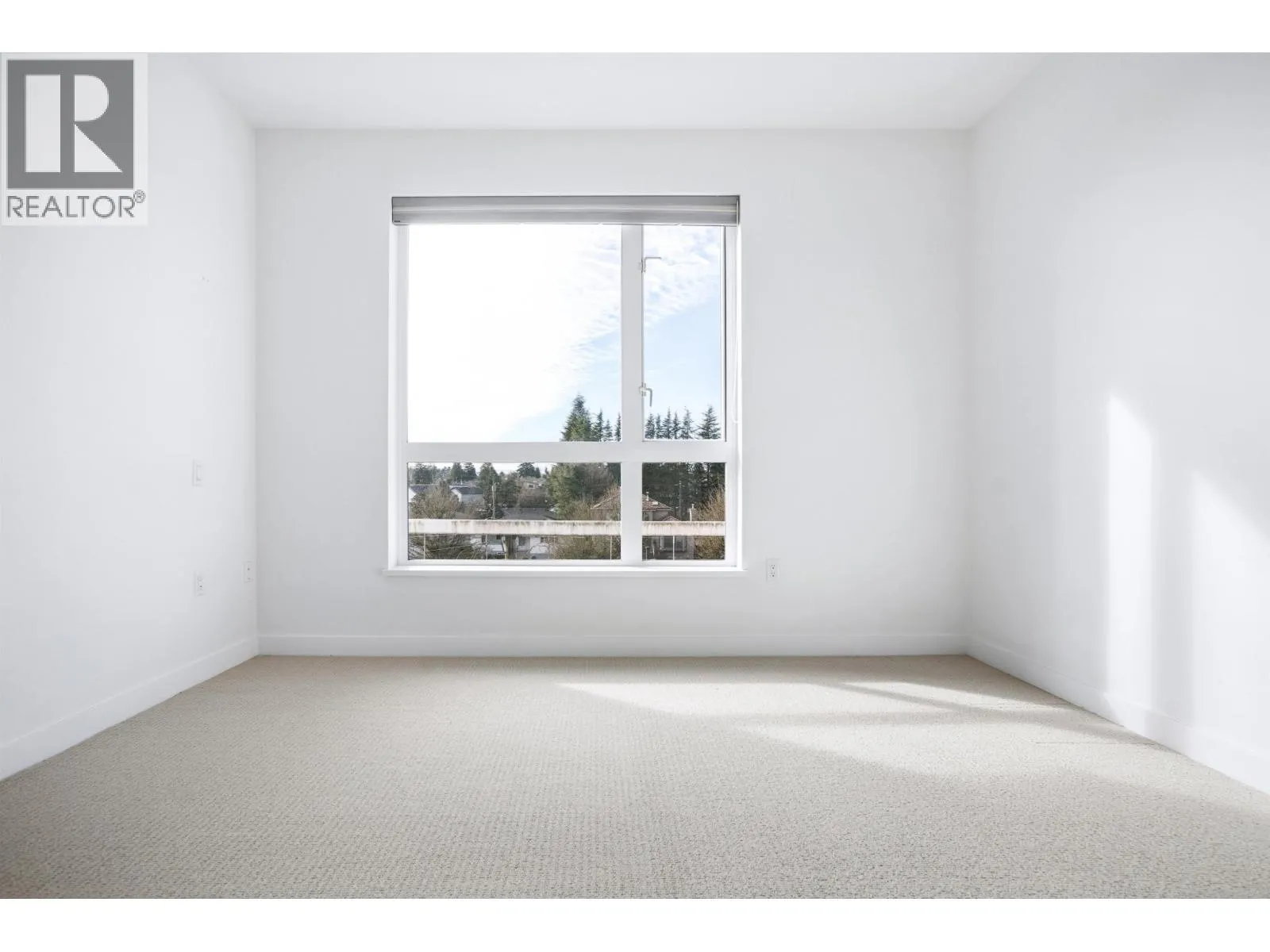 608 6677 CAMBIE STREET
