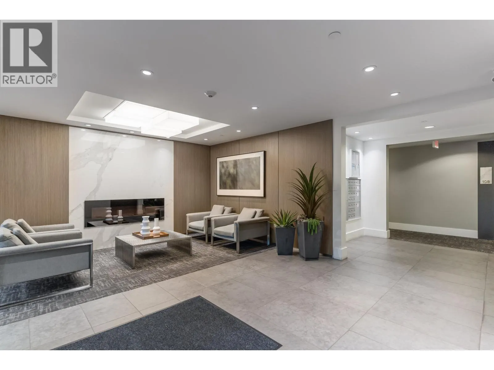608 6677 CAMBIE STREET