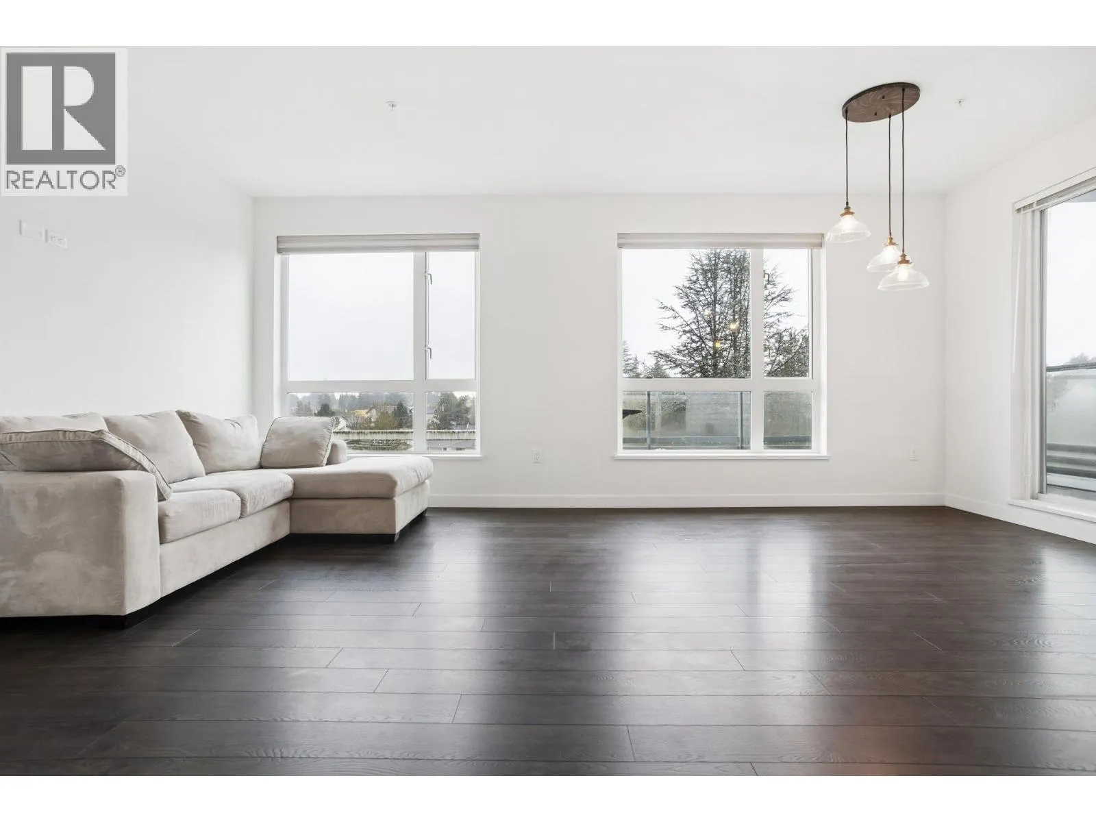 608 6677 CAMBIE STREET