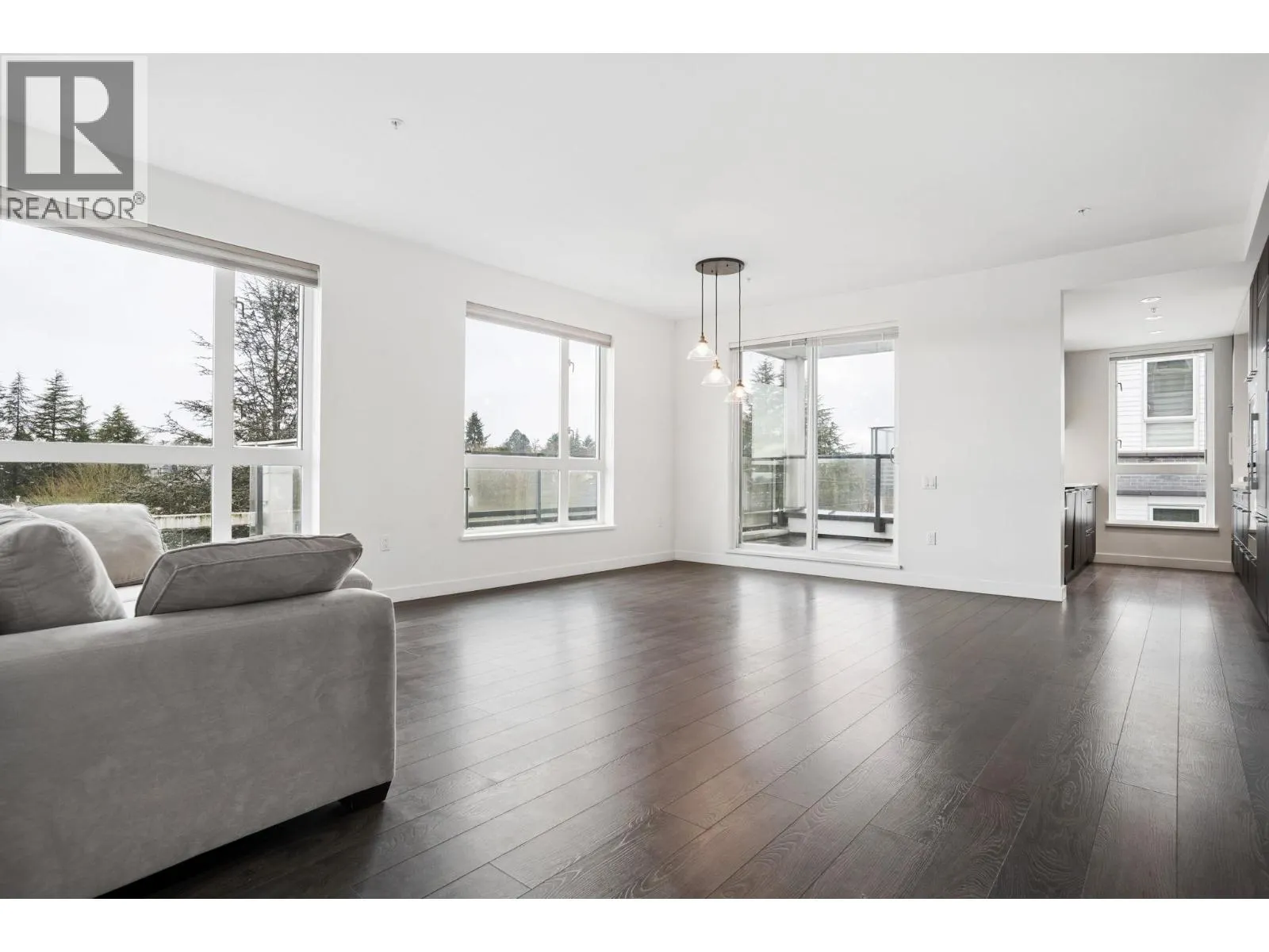 608 6677 CAMBIE STREET