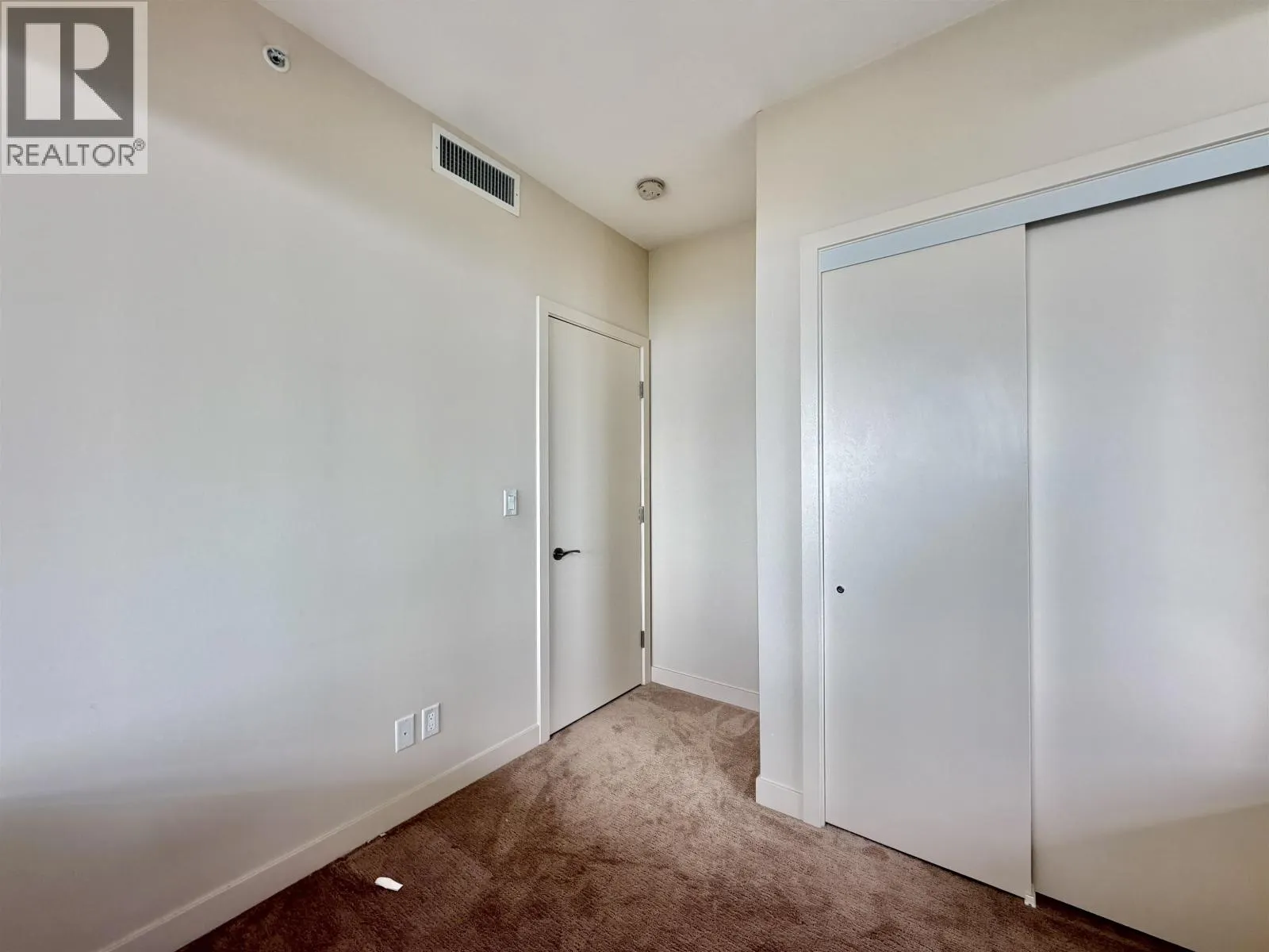1604 6383 MCKAY AVENUE