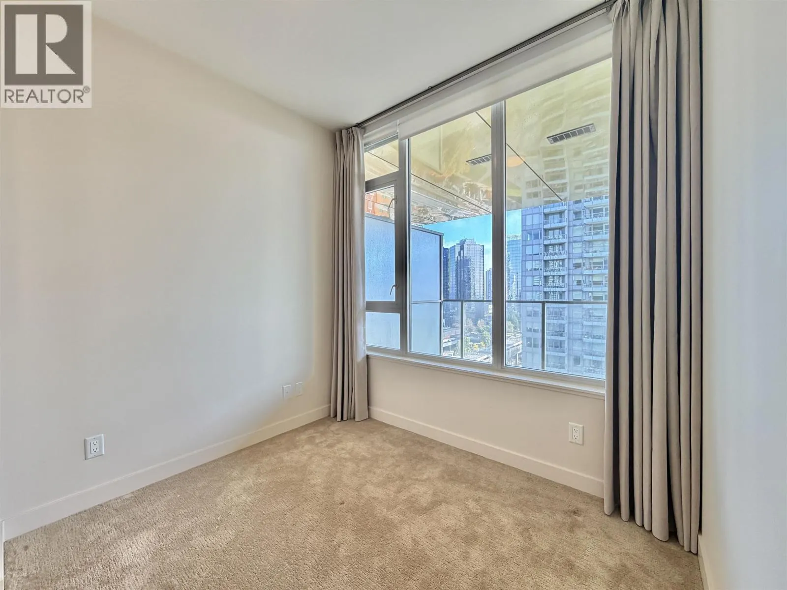 1604 6383 MCKAY AVENUE