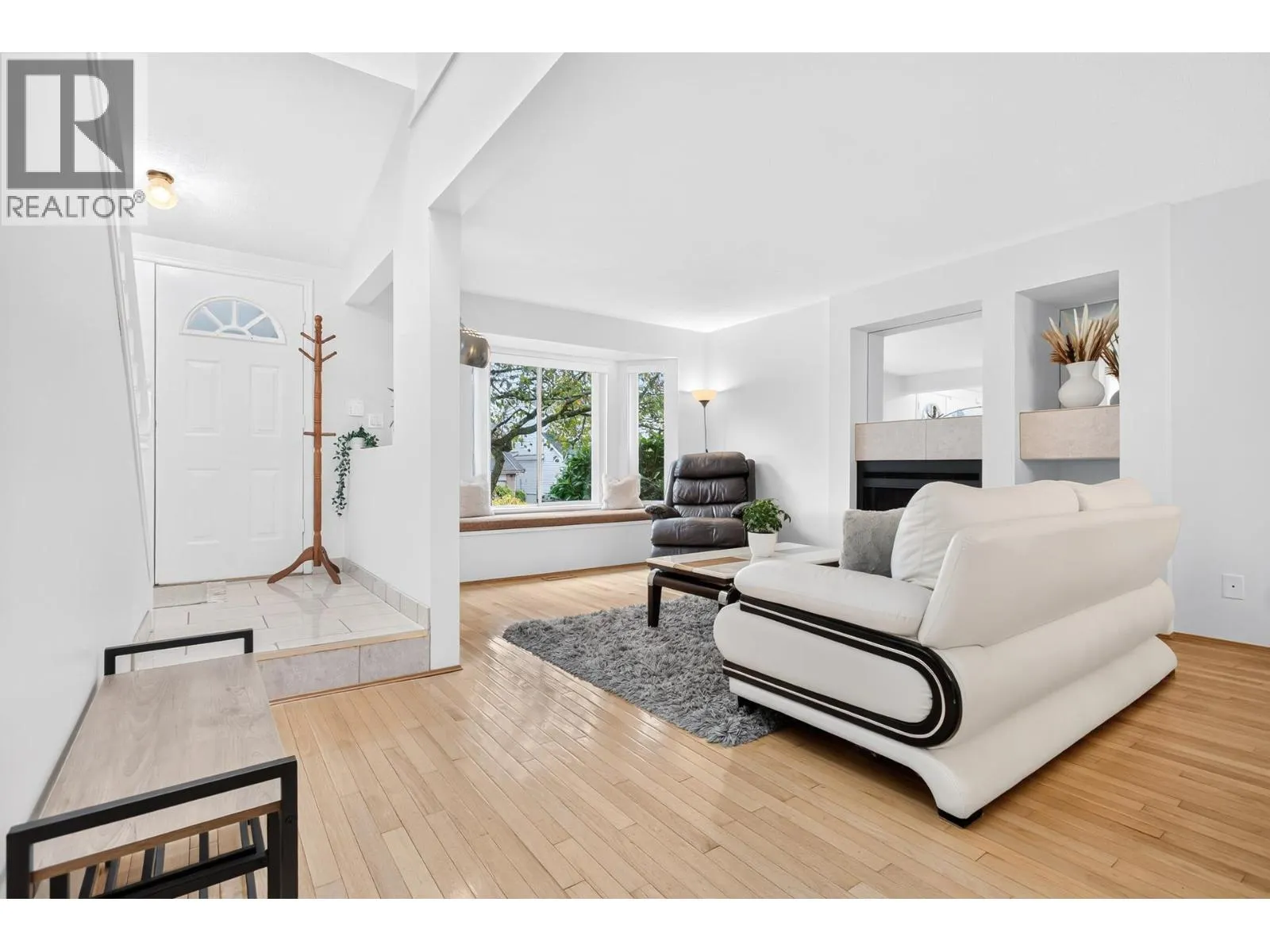 1189 DURANT DRIVE