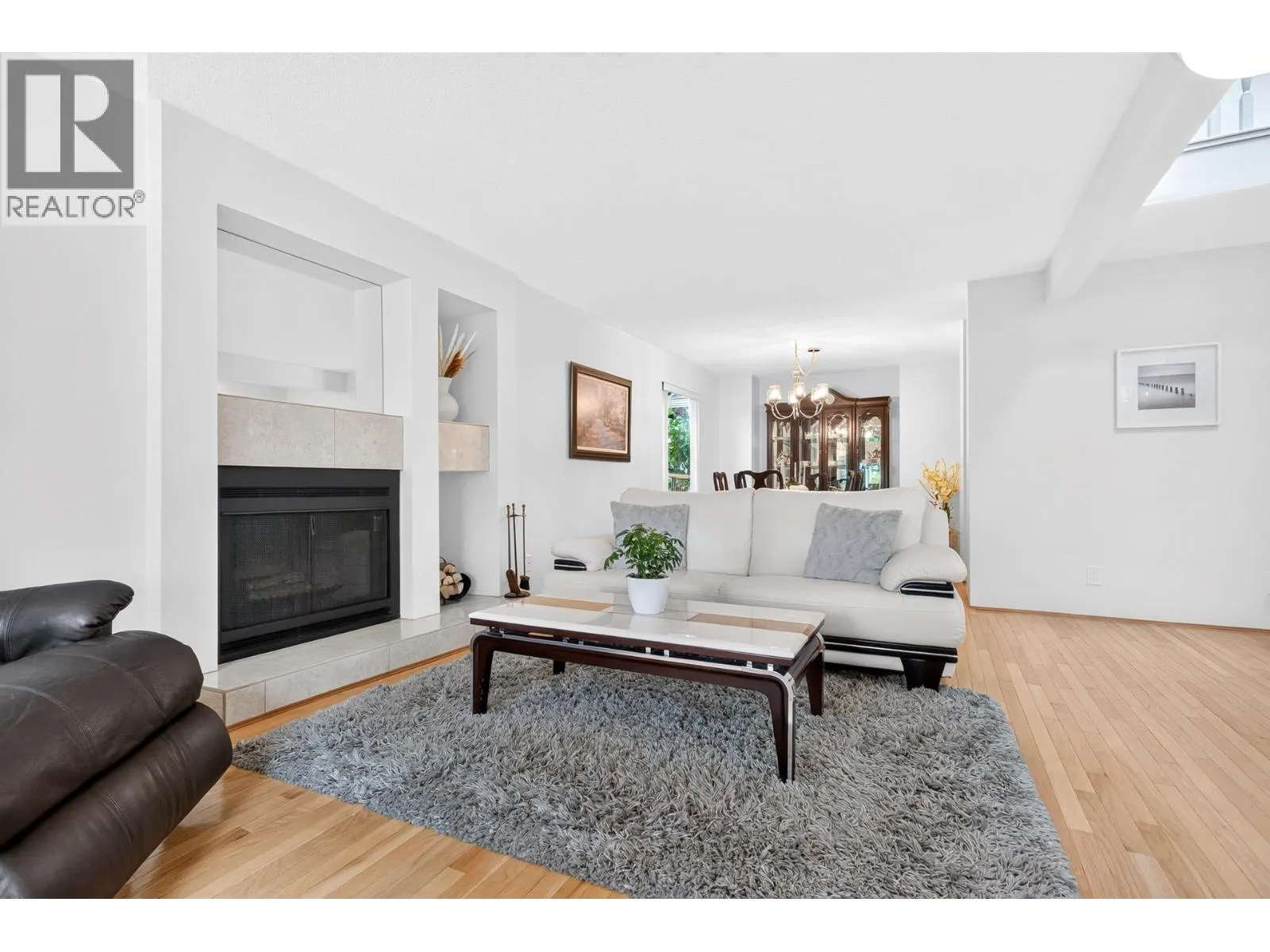 1189 DURANT DRIVE