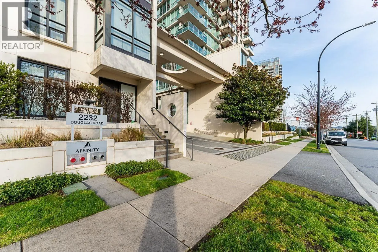 905 2232 DOUGLAS ROAD