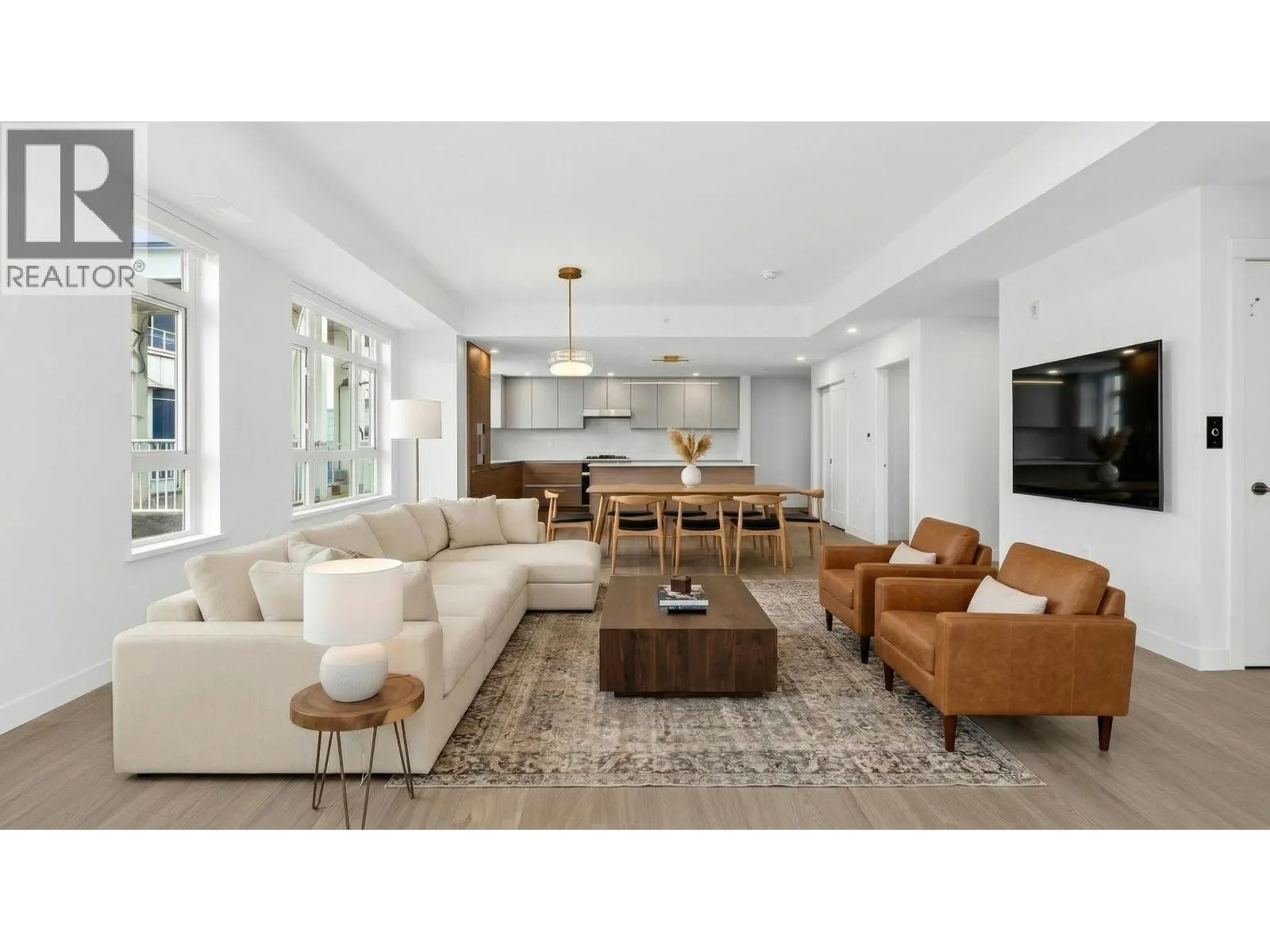 76 10333 RIVER DRIVE