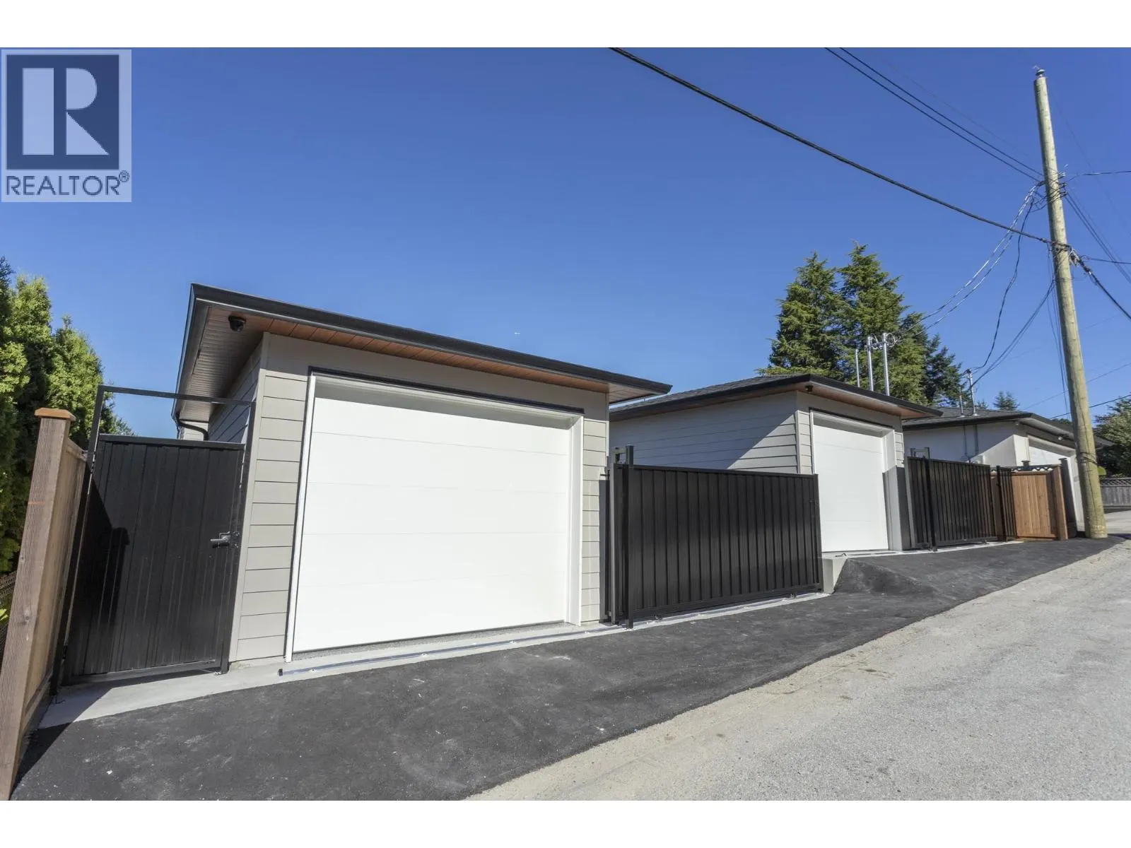 1 5459 FORGLEN DRIVE