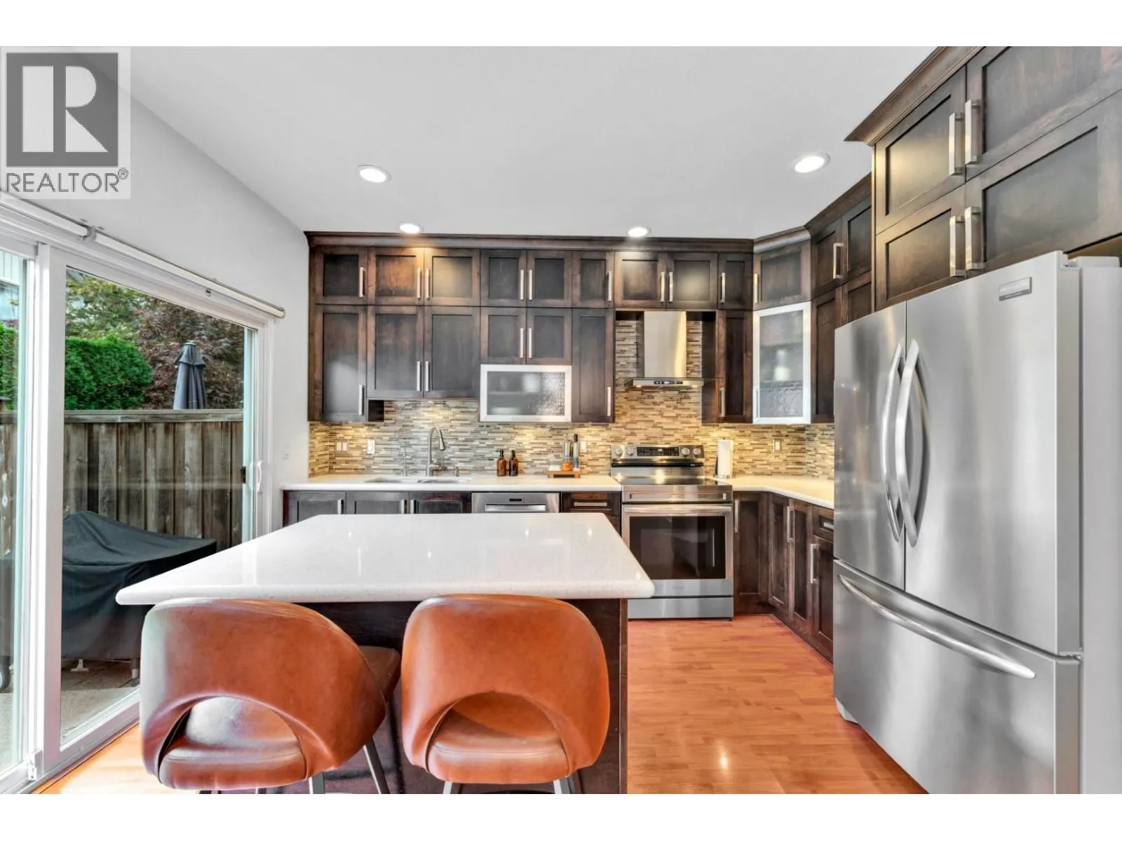 142 1055 RIVERWOOD GATE