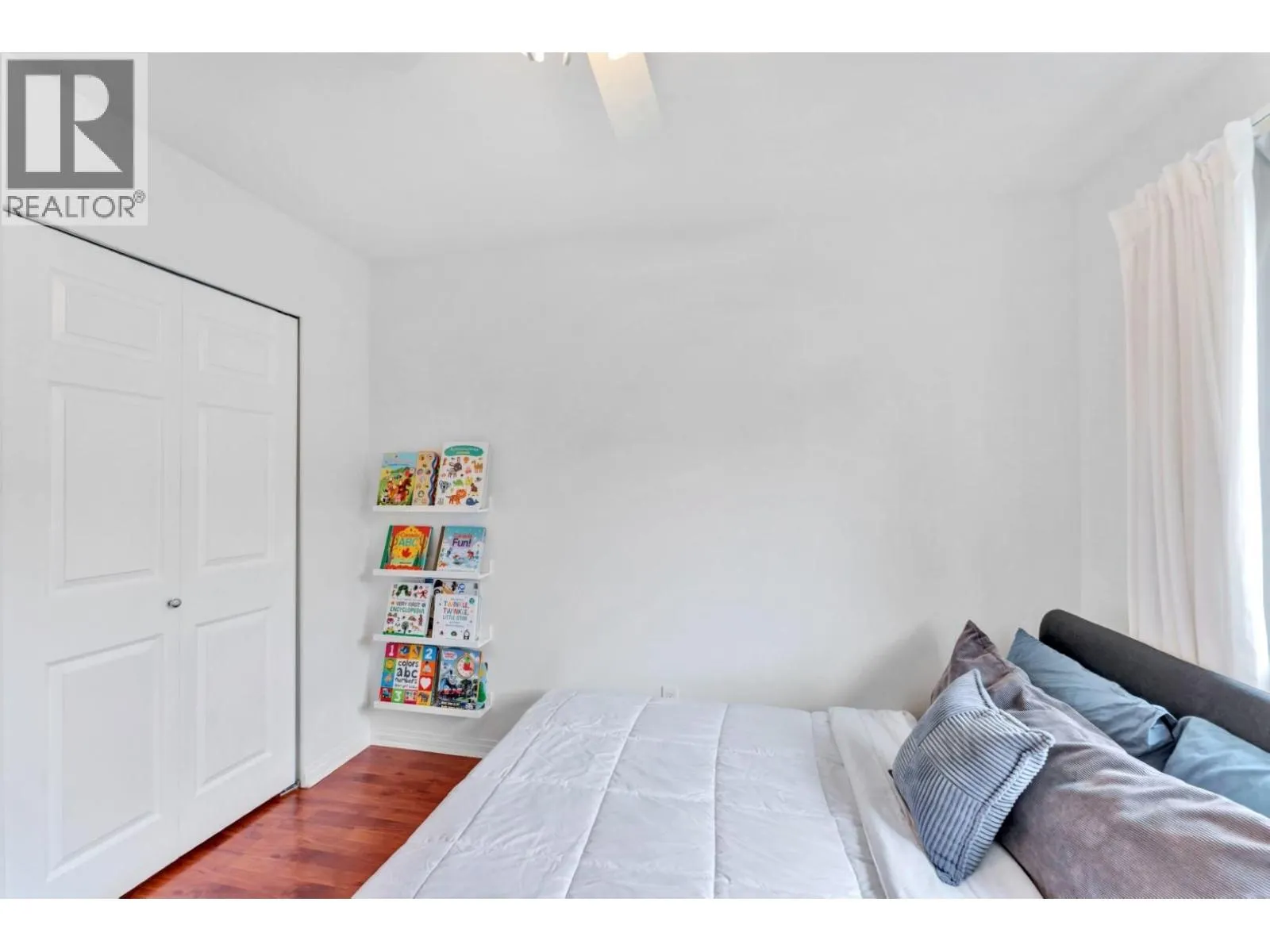 142 1055 RIVERWOOD GATE