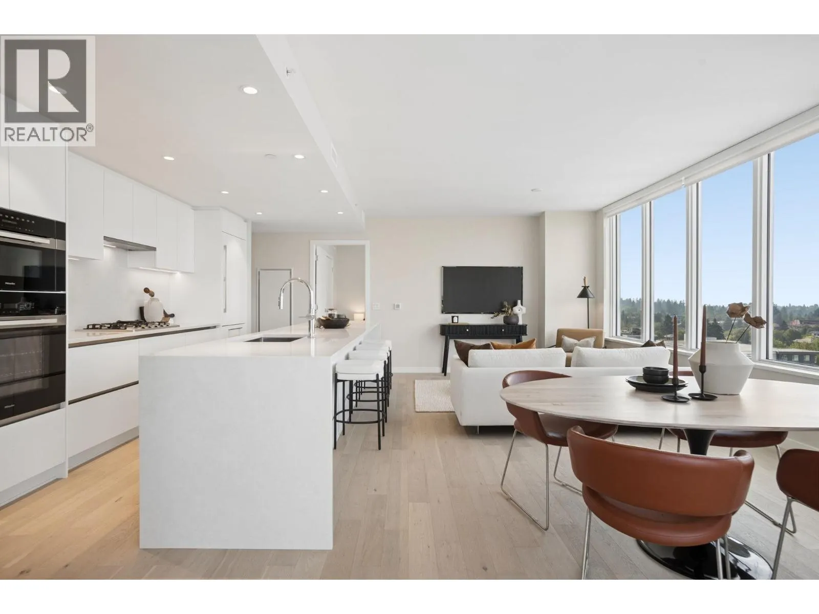 1203 485 W 42 AVENUE