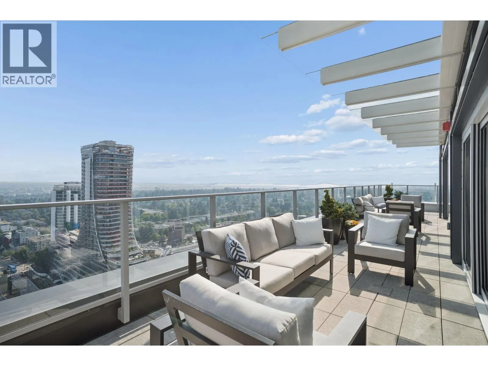 1203 485 W 42 AVENUE