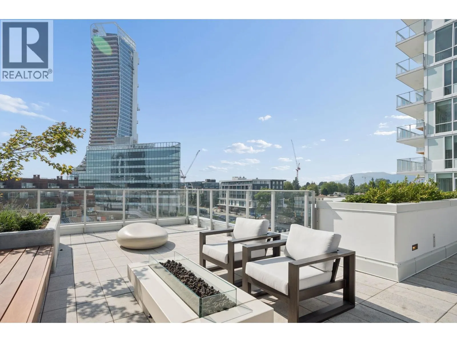 1203 485 W 42 AVENUE