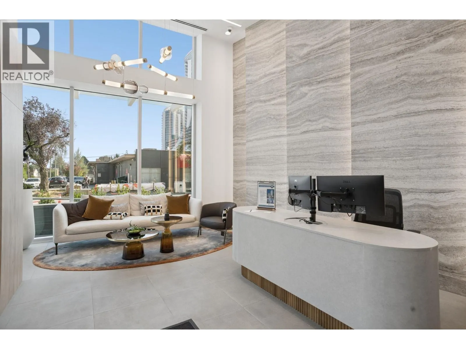 1203 485 W 42 AVENUE
