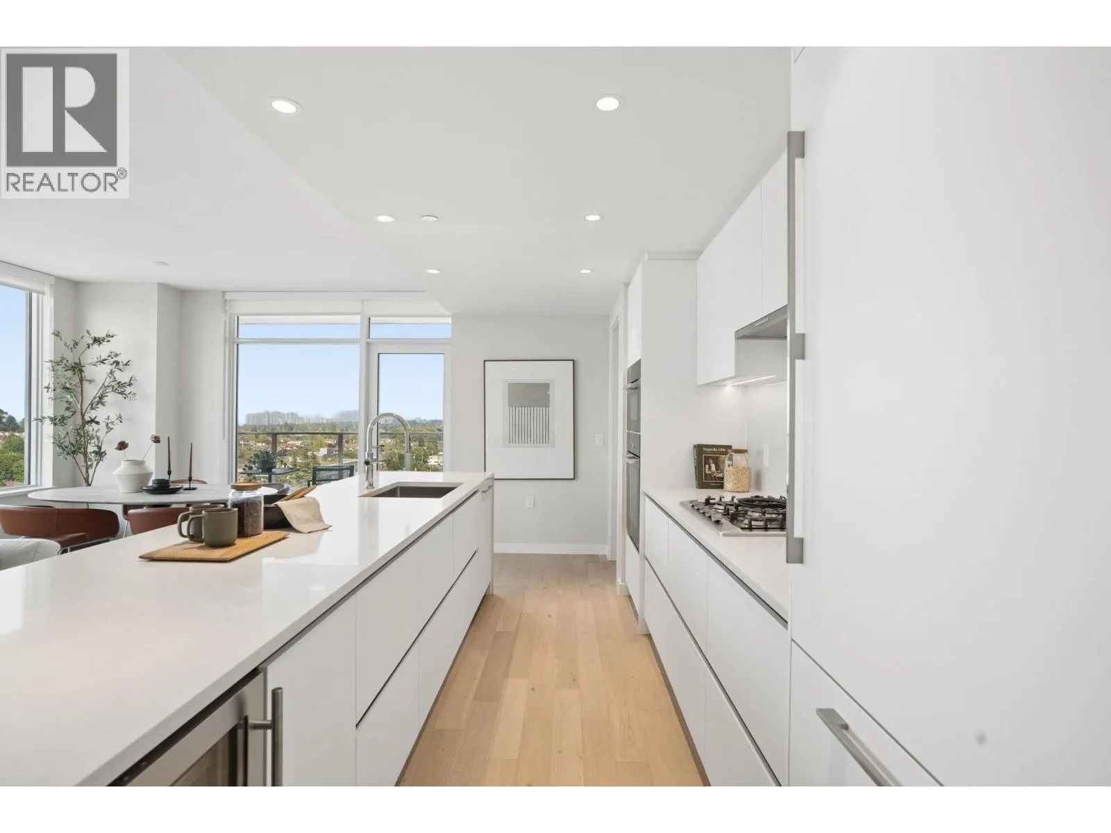 1203 485 W 42 AVENUE