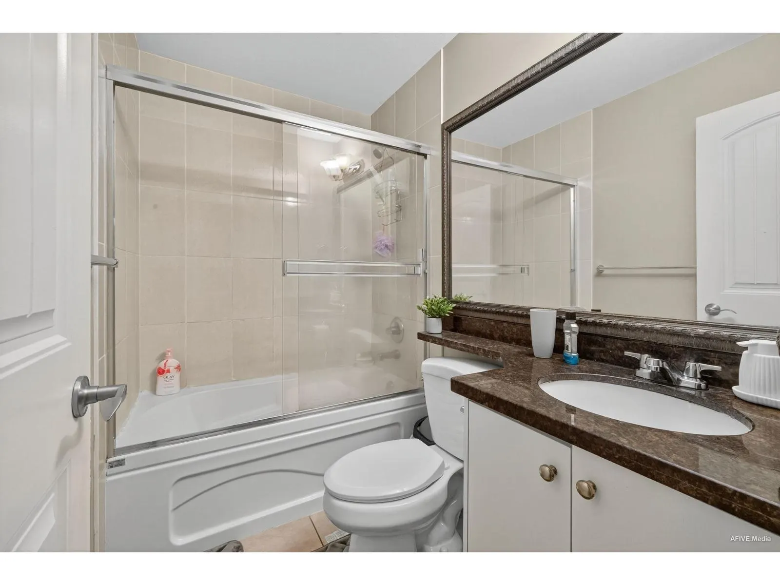 Avenue 17372 64A AVENUE