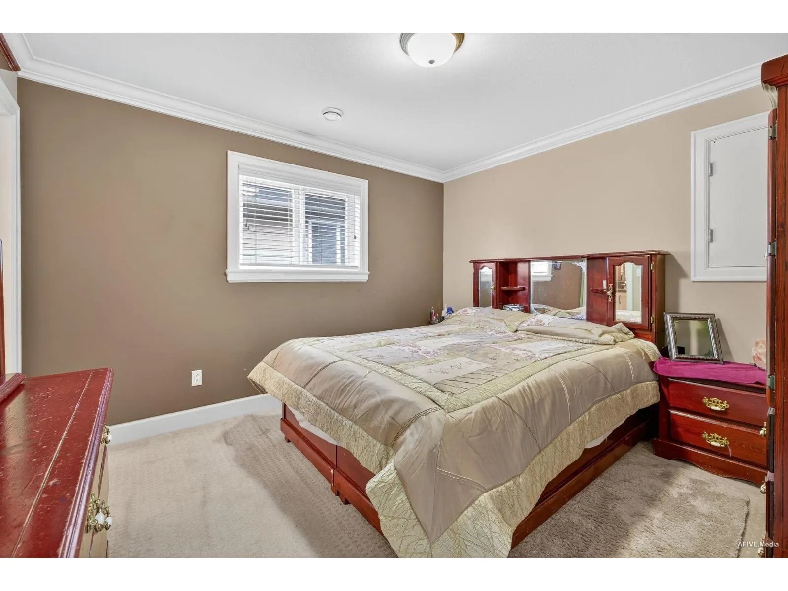 Avenue 17372 64A AVENUE