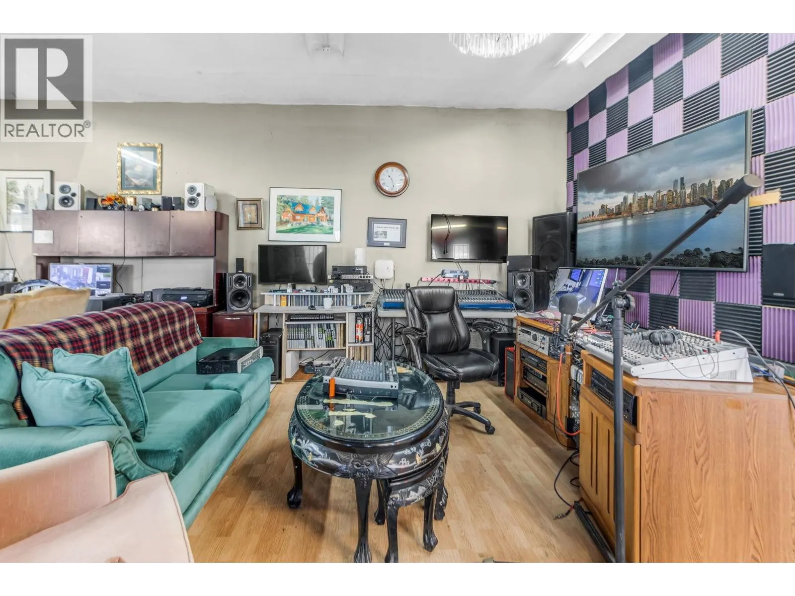 2141 MARINE WAY
