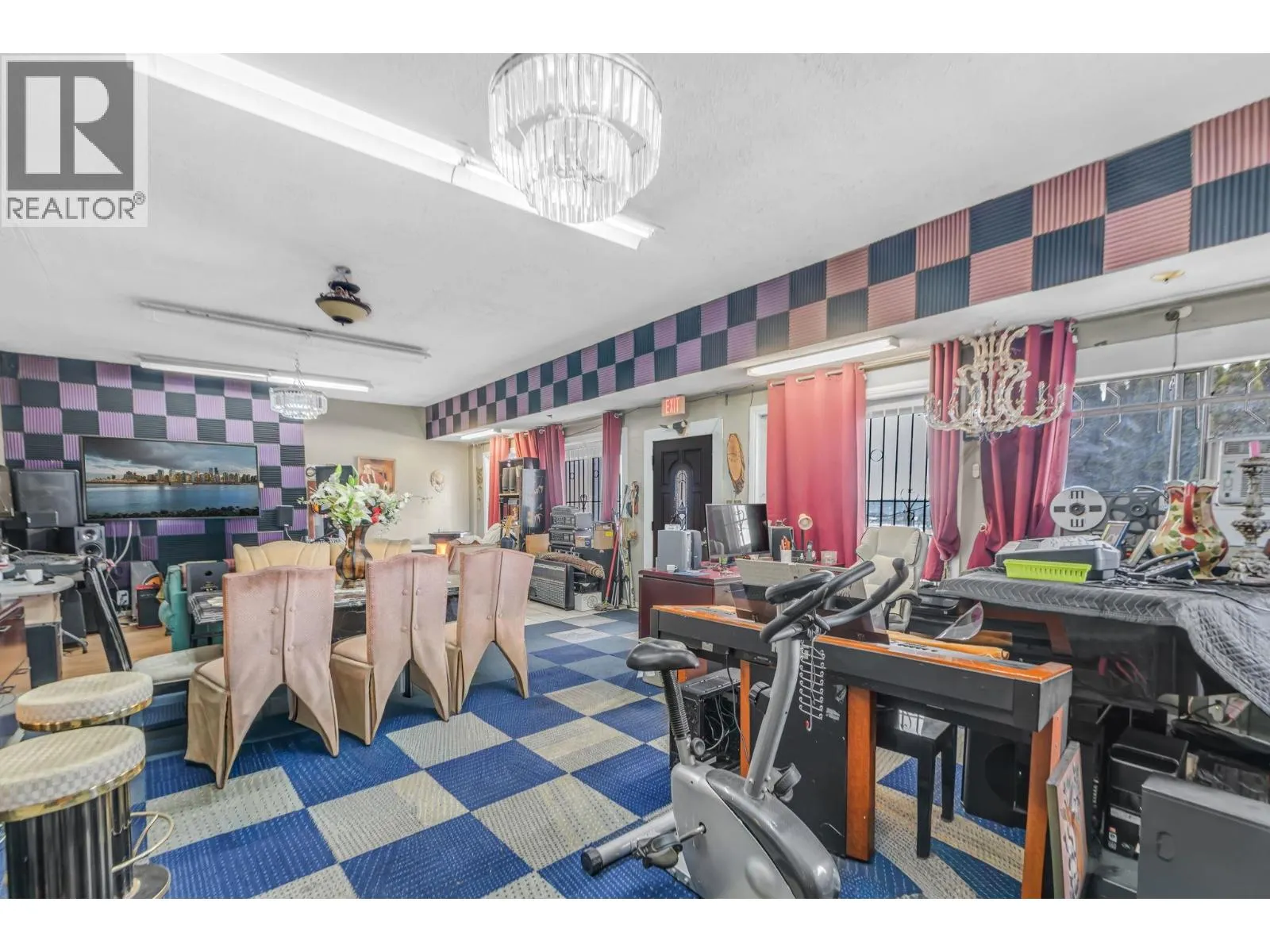 2141 MARINE WAY