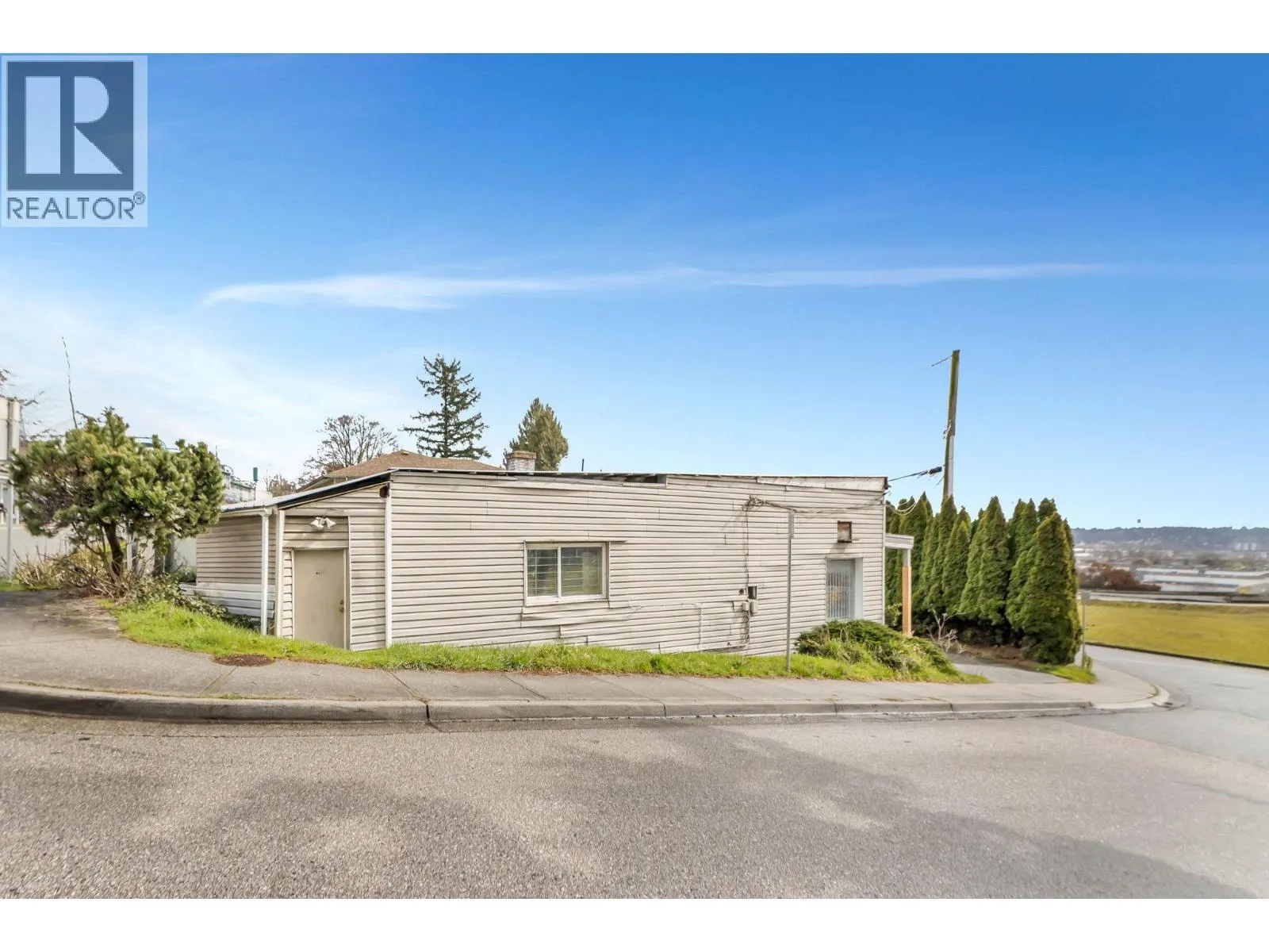 2141 MARINE WAY