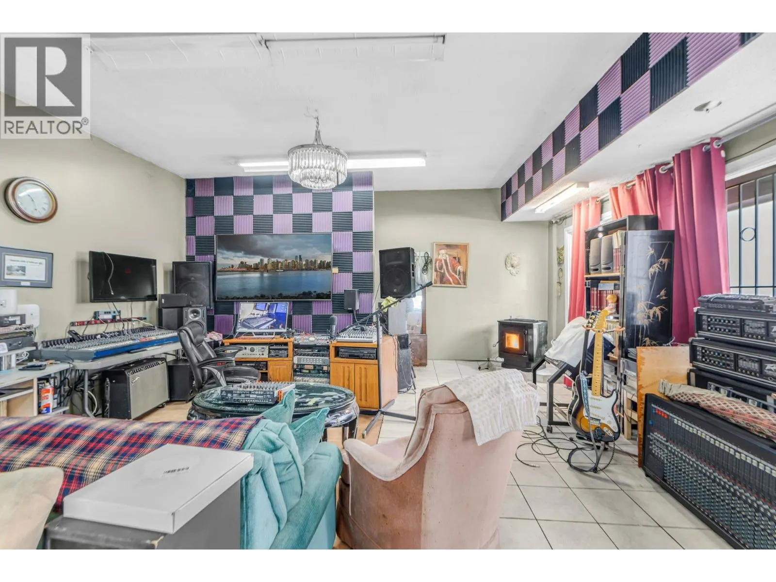 2141 MARINE WAY