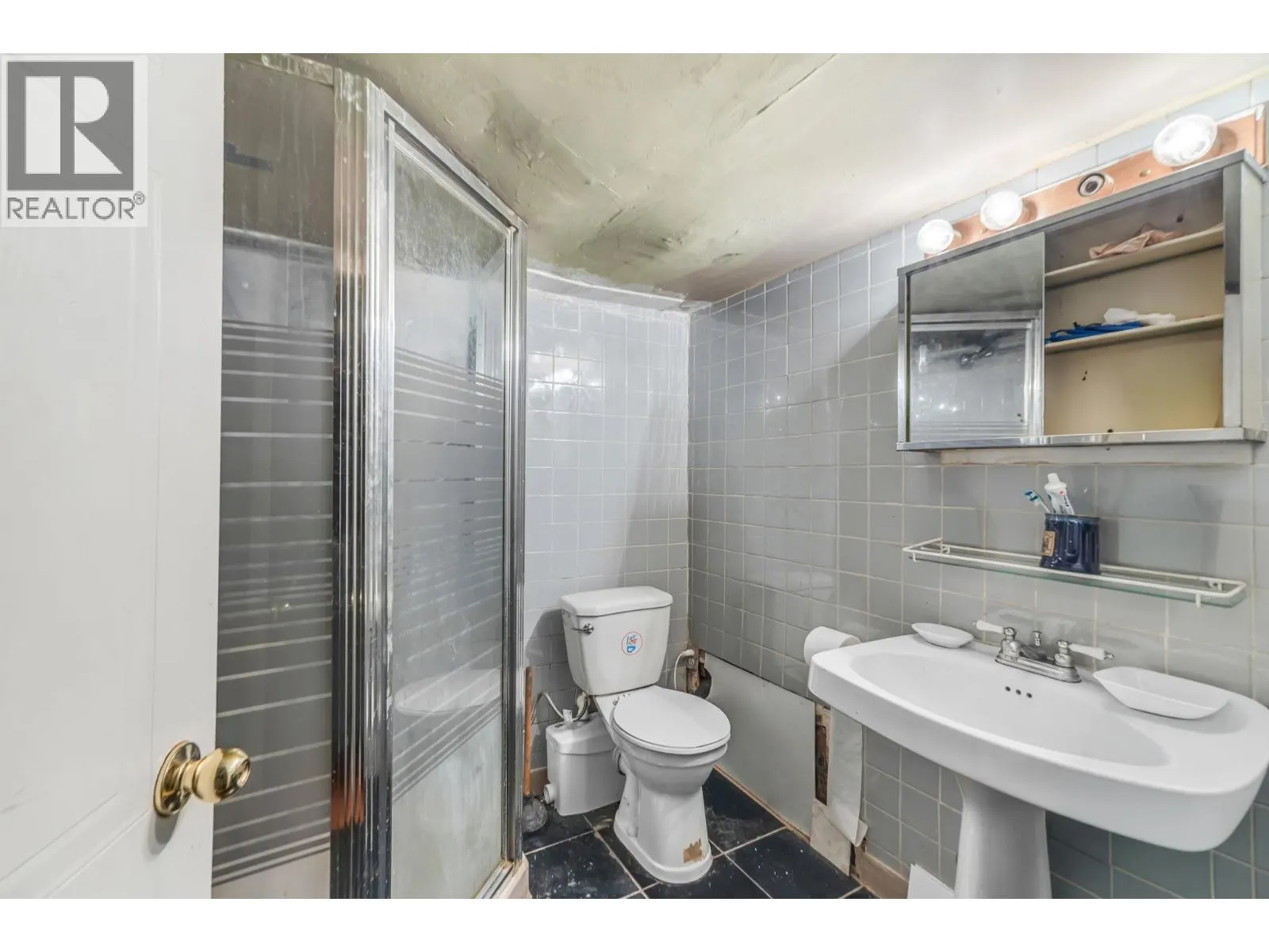 2141 MARINE WAY