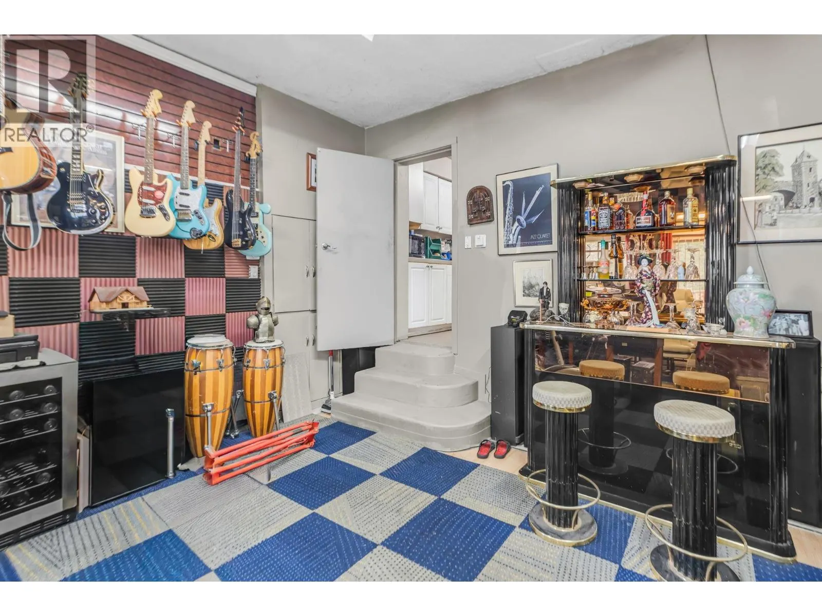 2141 MARINE WAY