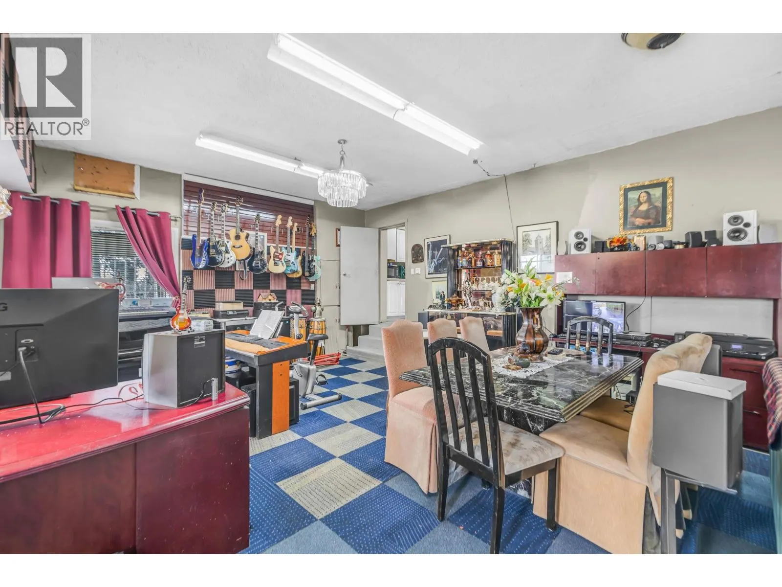 2141 MARINE WAY