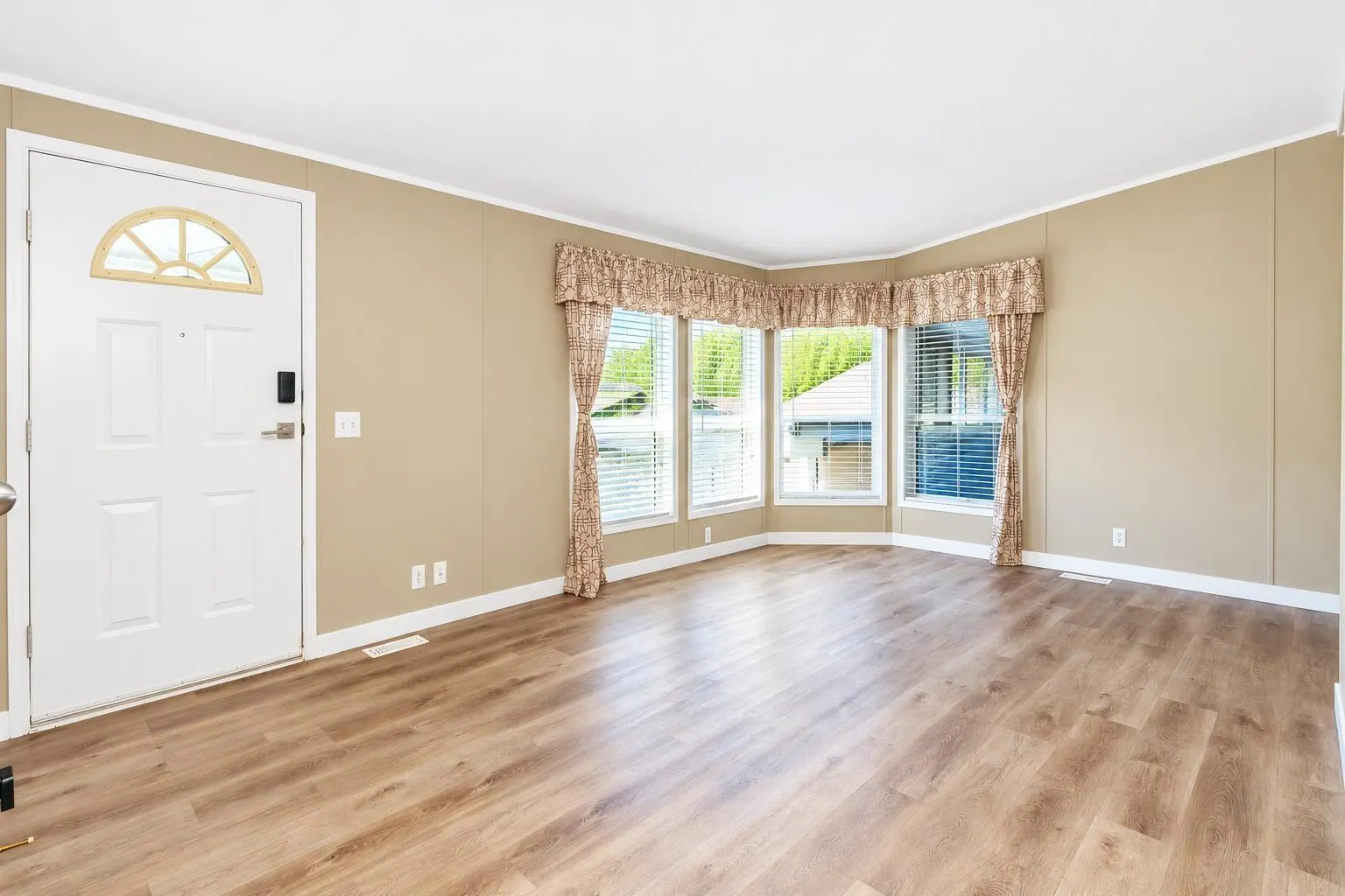 91 41168 LOUGHEED HIGHWAY