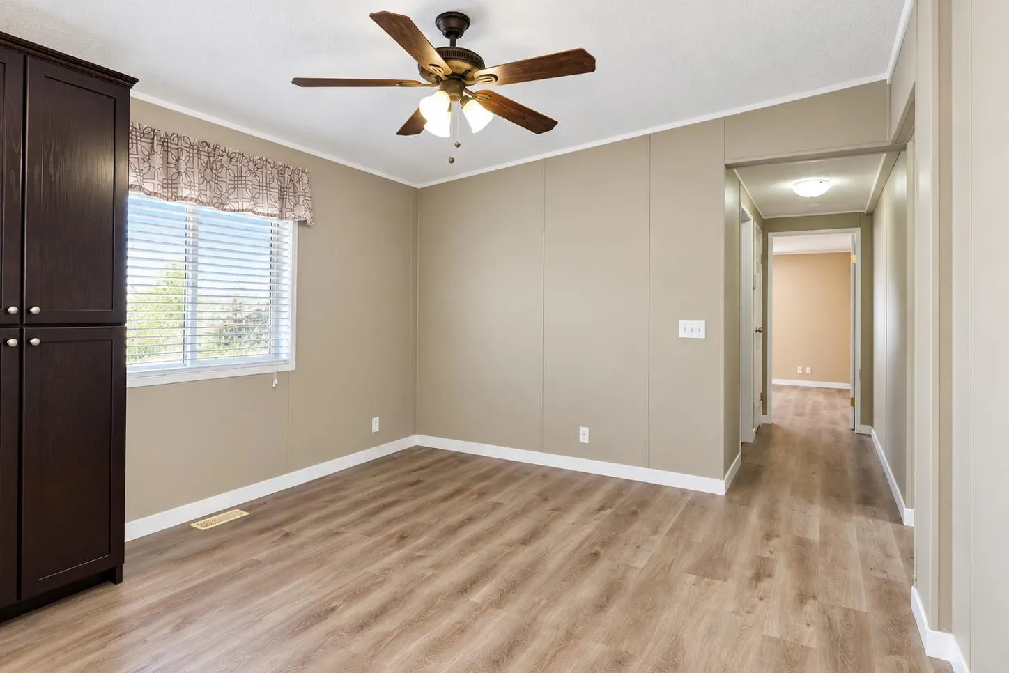 91 41168 LOUGHEED HIGHWAY