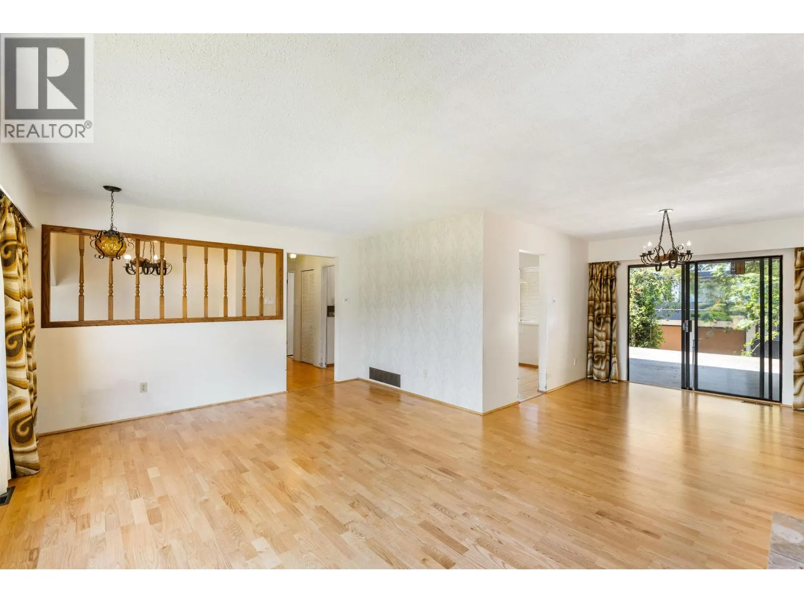 2019 PAULUS CRESCENT