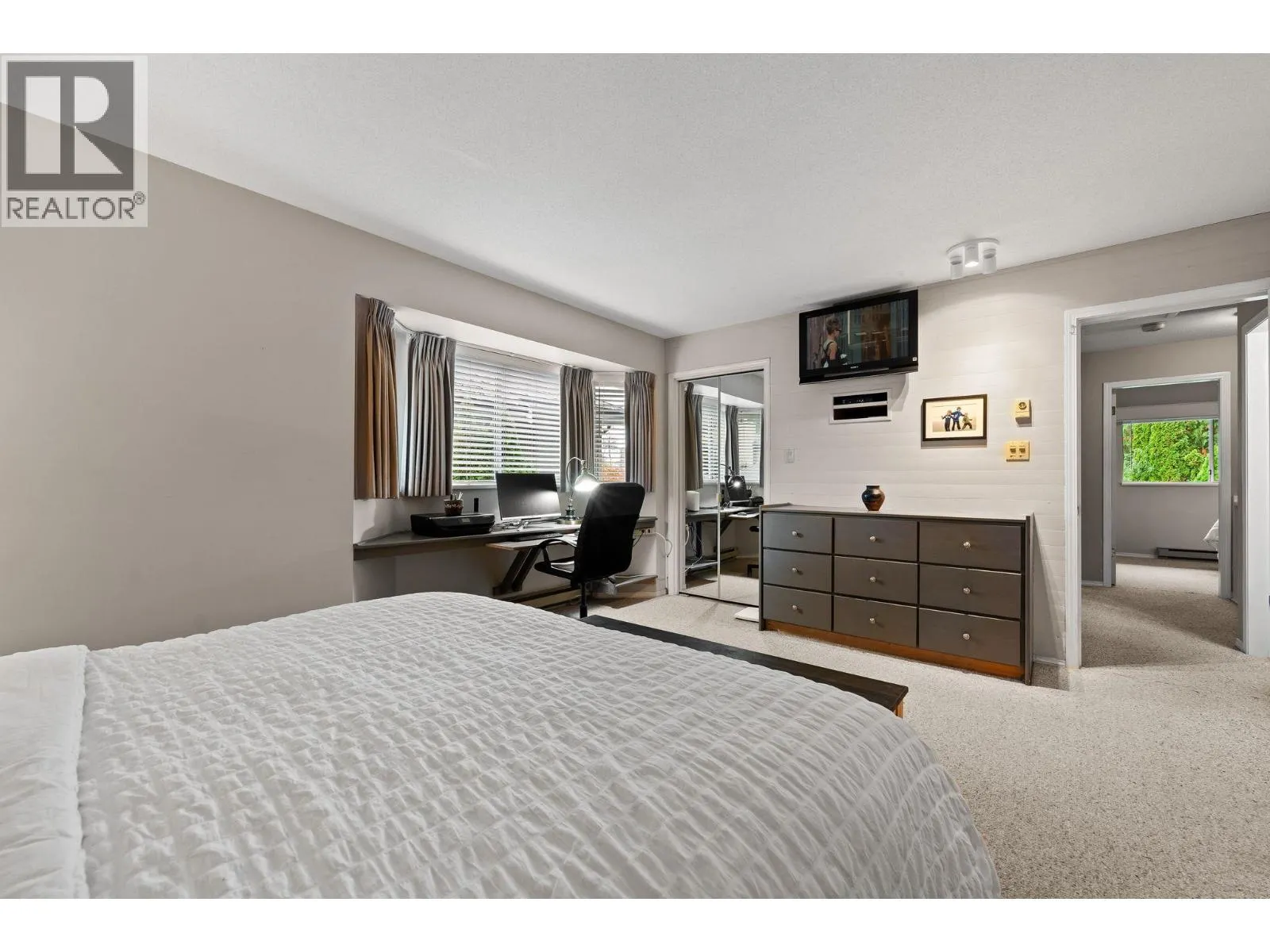 2894 MOUNT SEYMOUR PARKWAY