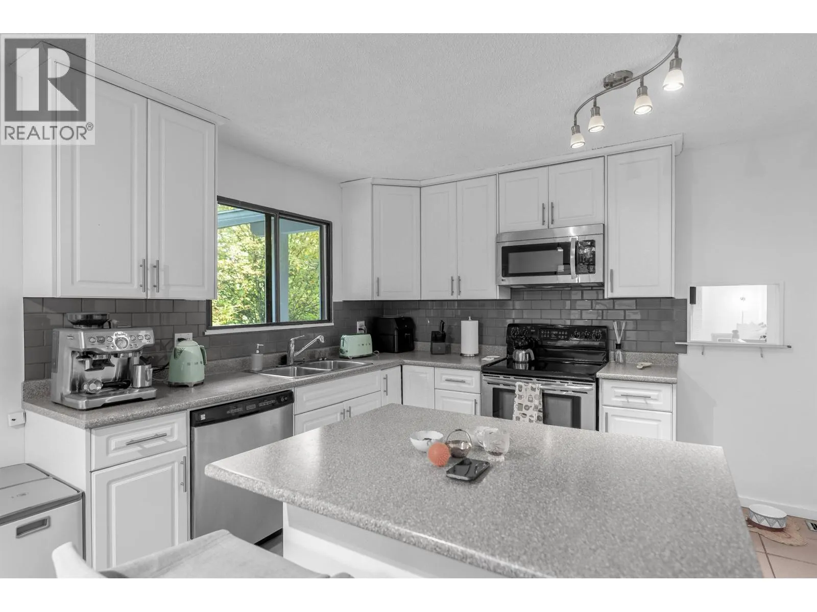 1835 ARBORLYNN DRIVE