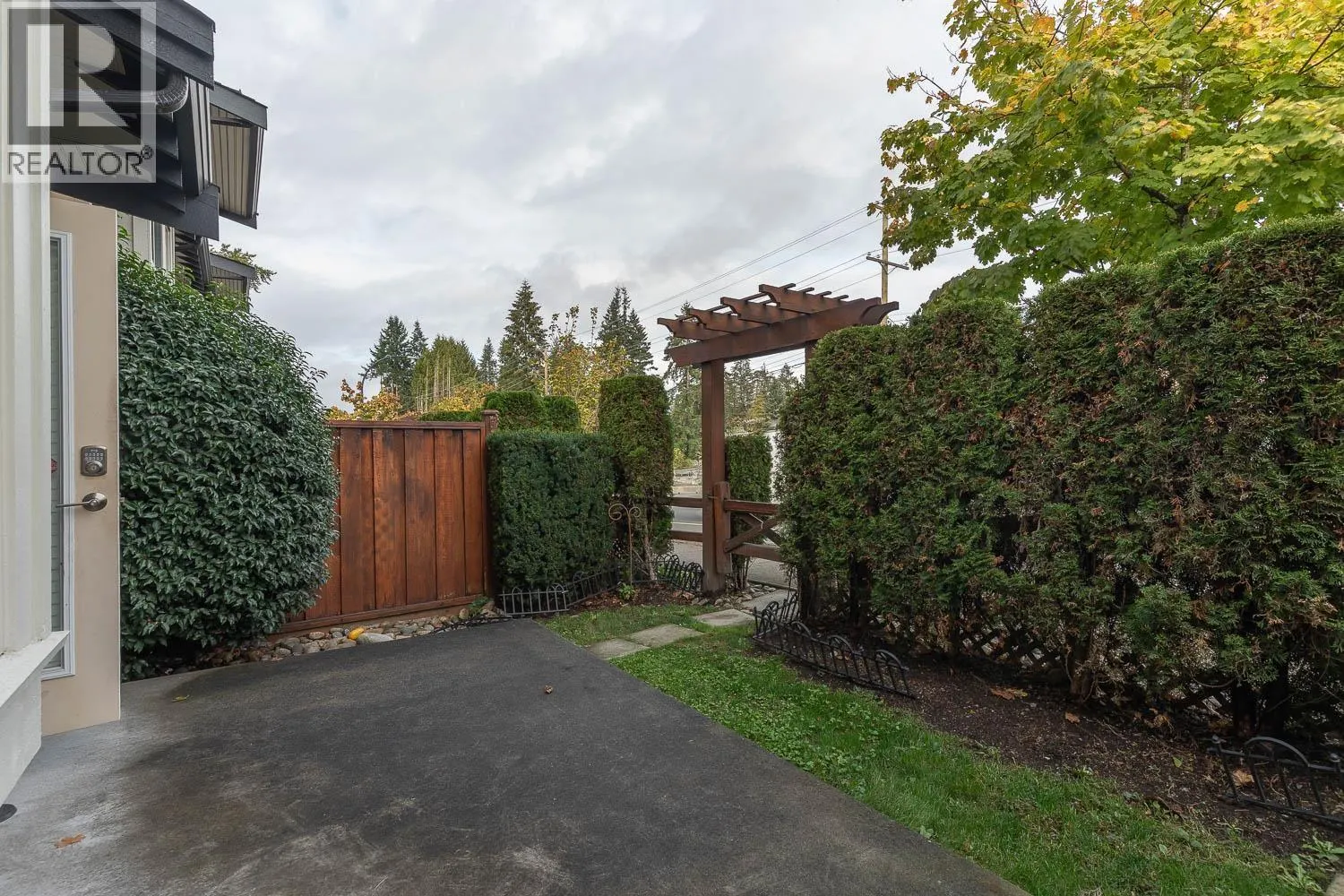 11 23986 104 AVENUE