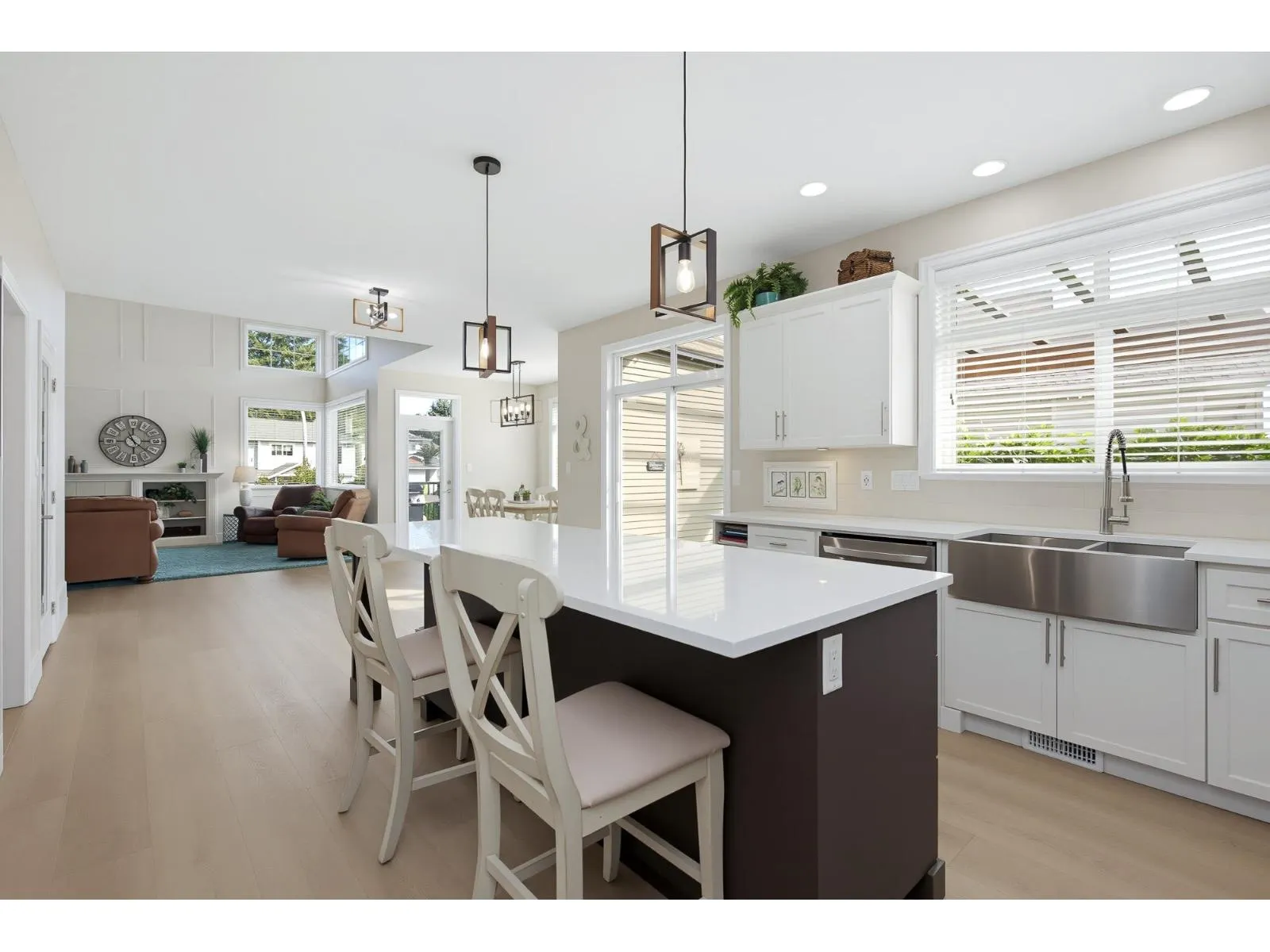 2816 WOODLAND DRIVE