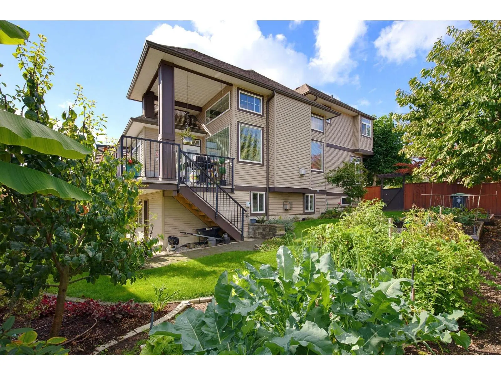 2816 WOODLAND DRIVE