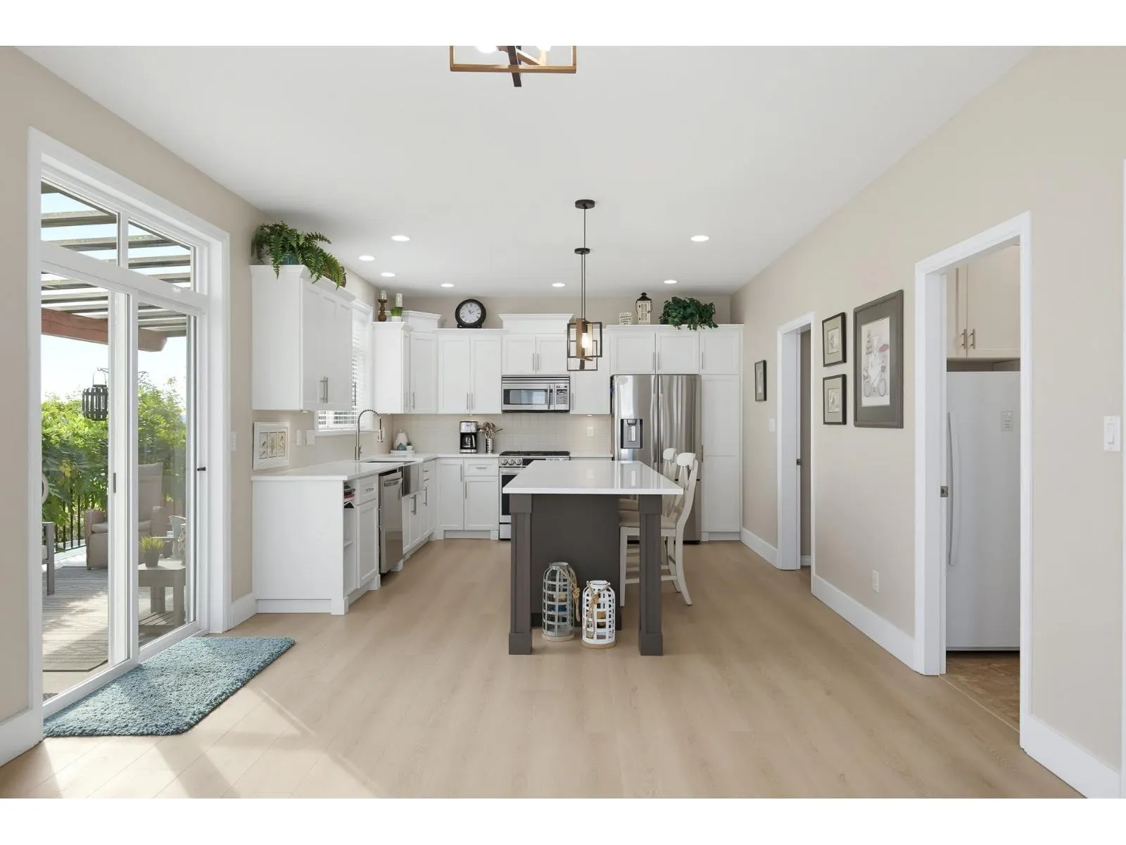 2816 WOODLAND DRIVE