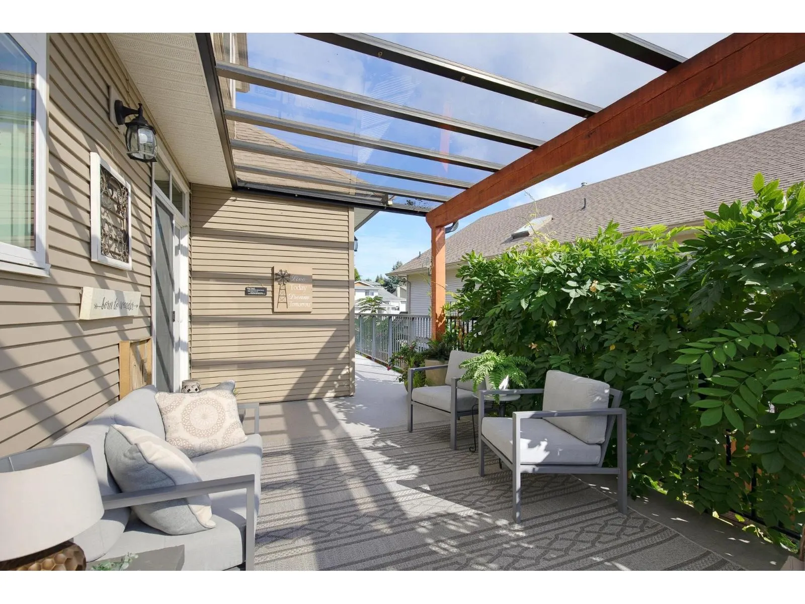 2816 WOODLAND DRIVE